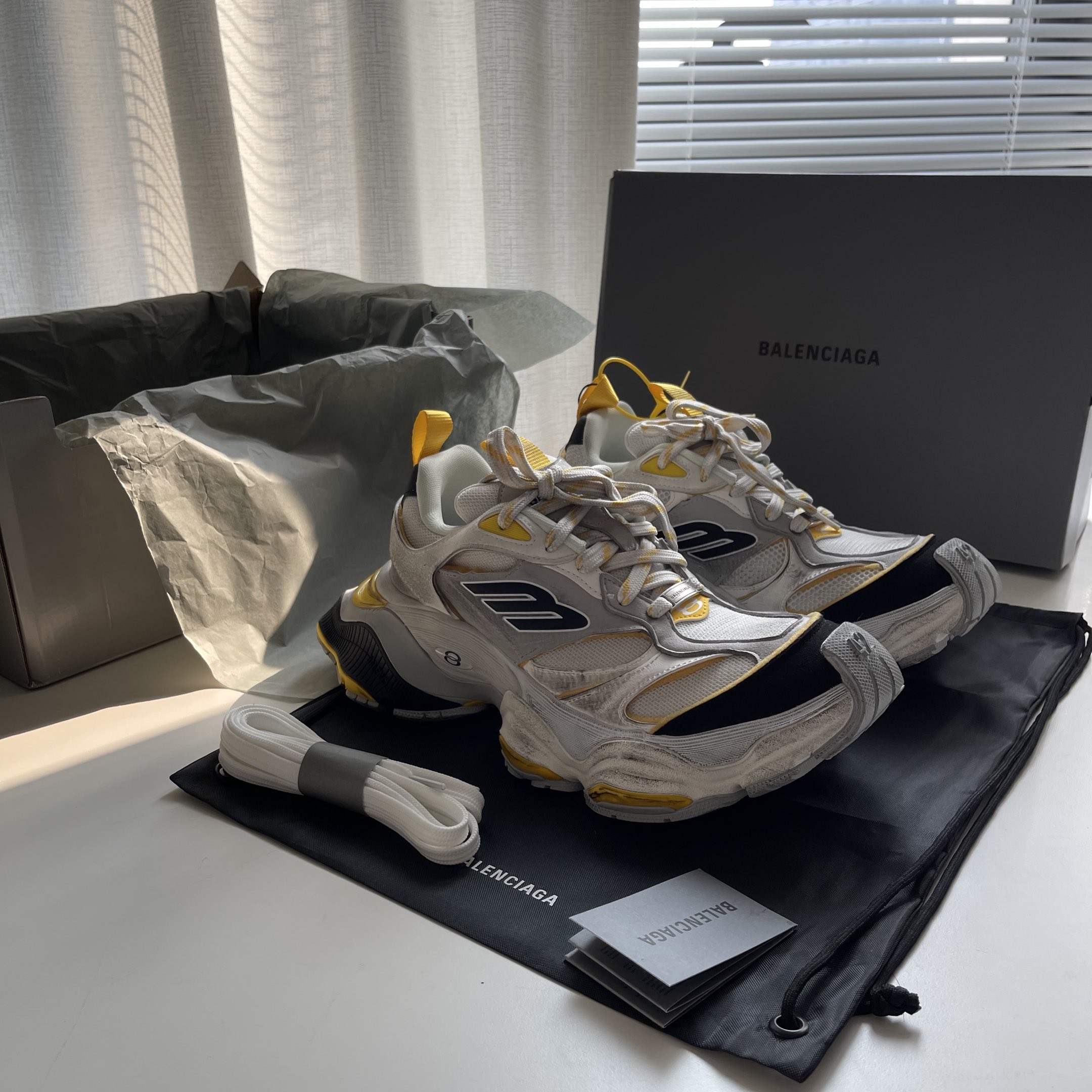 Male Basic Shoes Mesh White