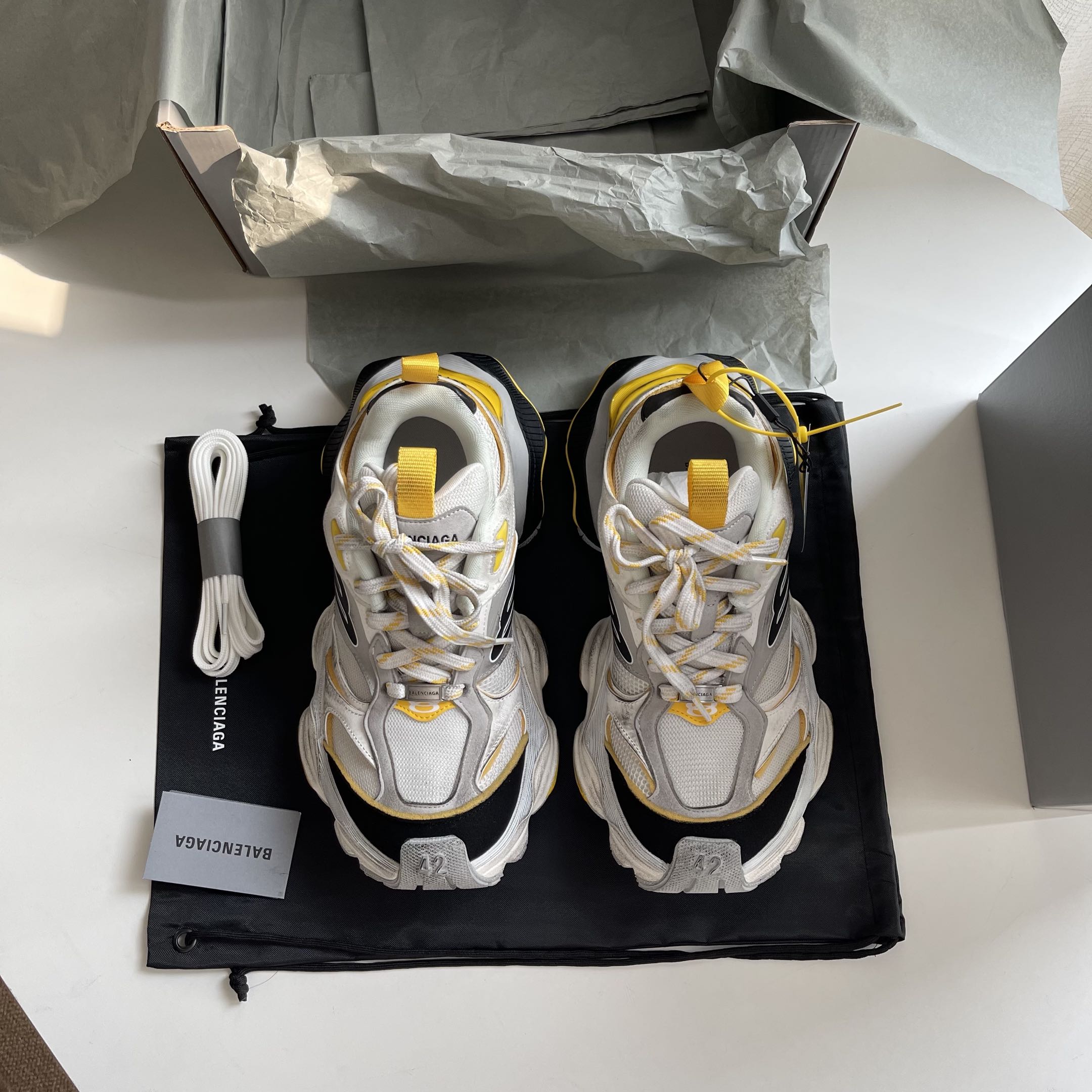 Male Basic Shoes Mesh White