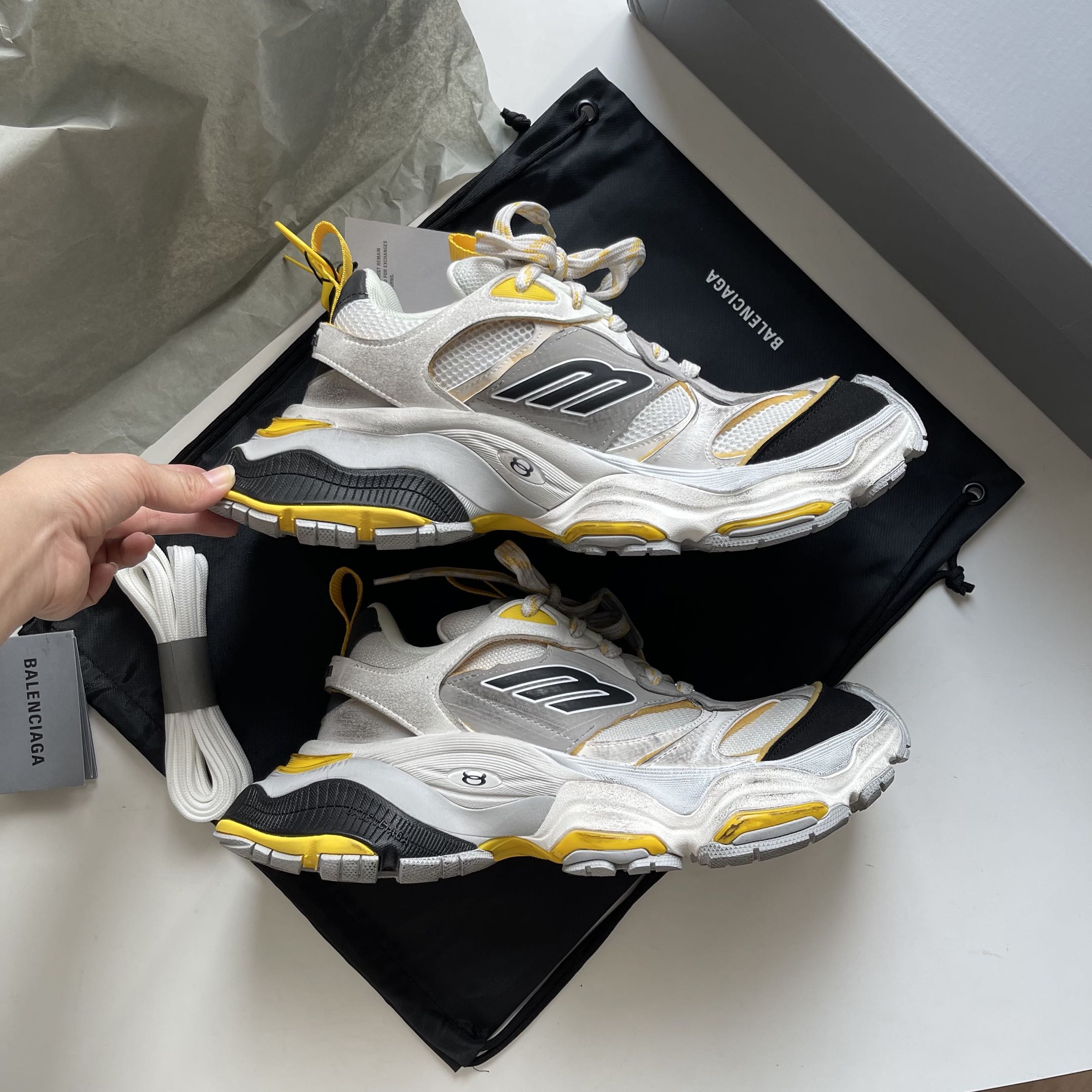 Male Basic Shoes Mesh White
