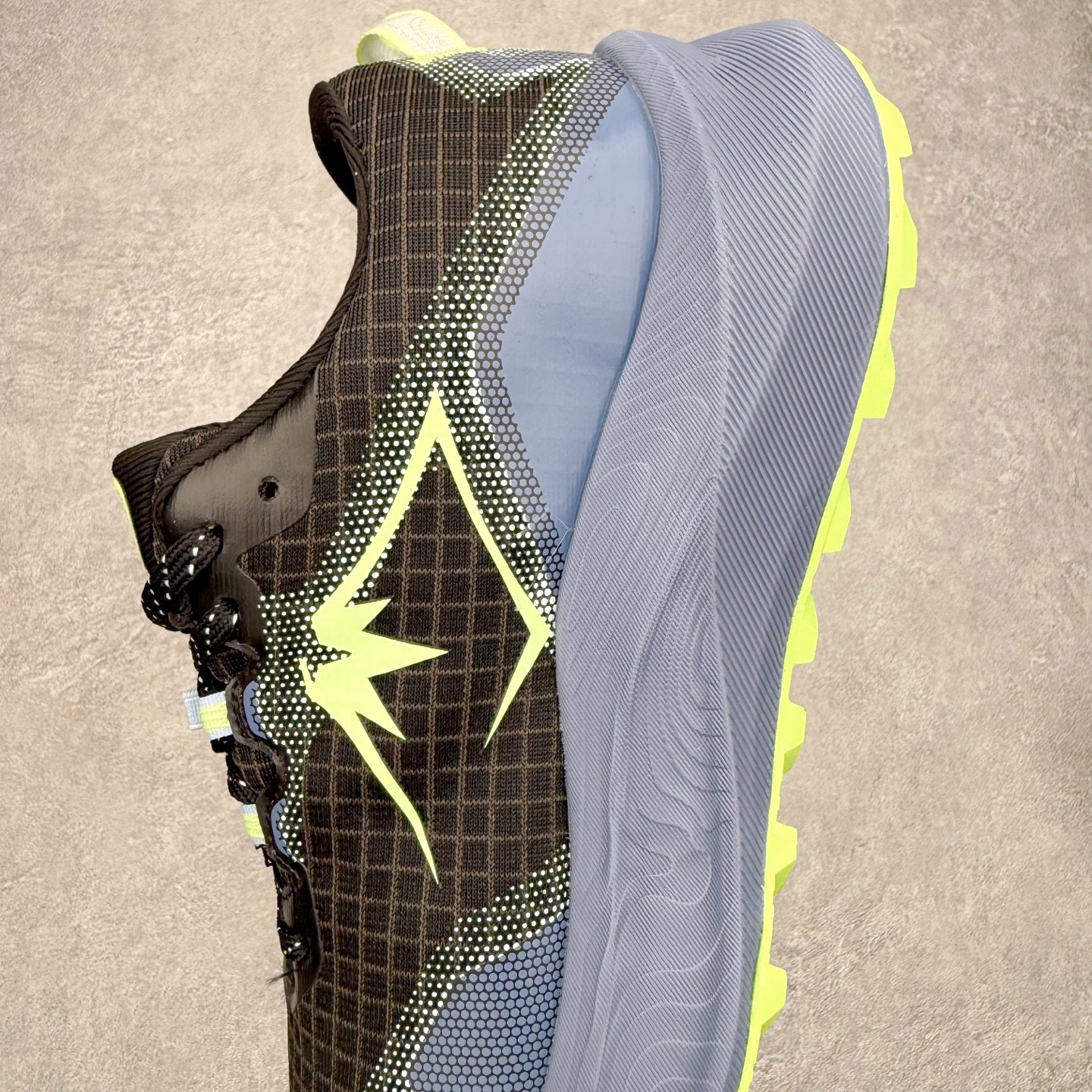 Asics Running Shoes Shock Absorbing M-l-s