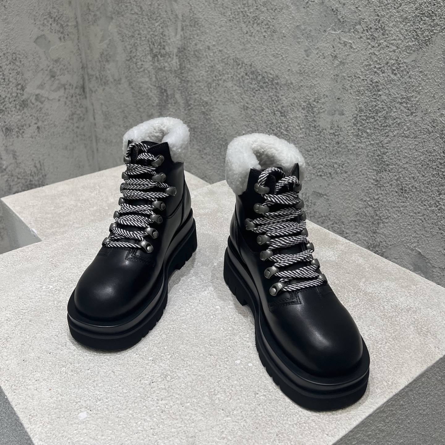 Bottega Veneta Dr. Martens Boots Cow Leather M-s