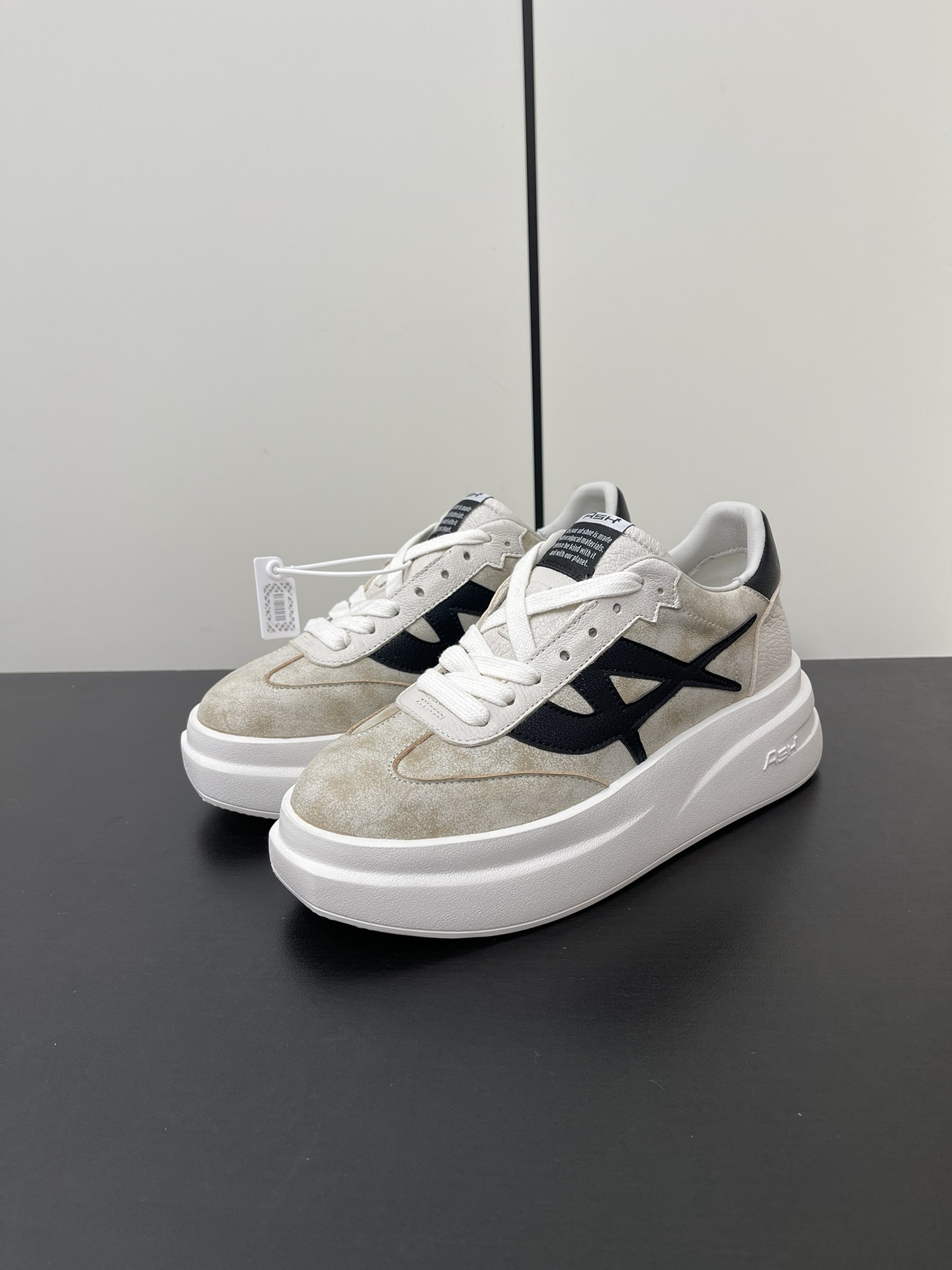 Hermes Female Sneakers Breathable M-s