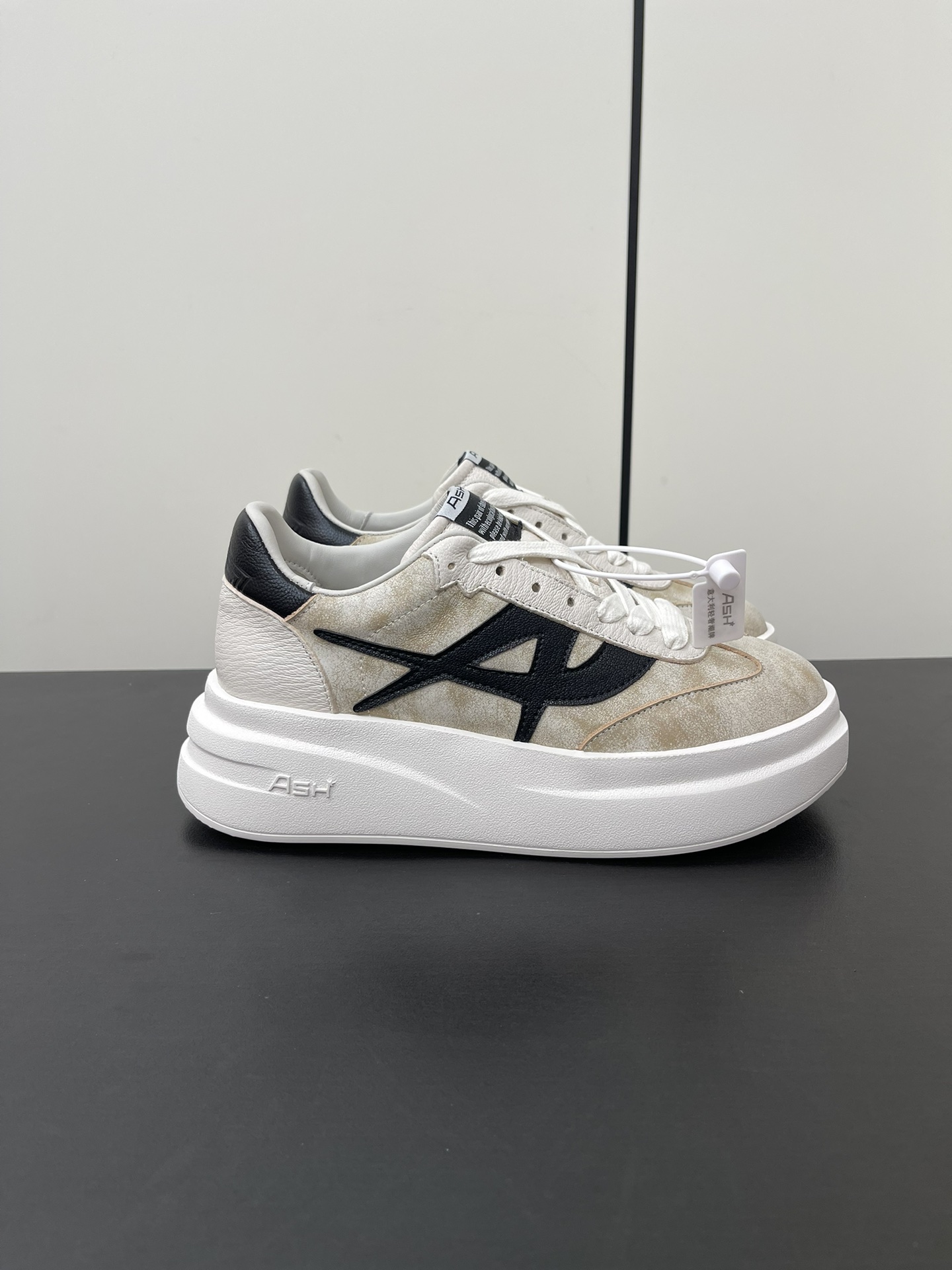 Hermes Female Sneakers Breathable M-s