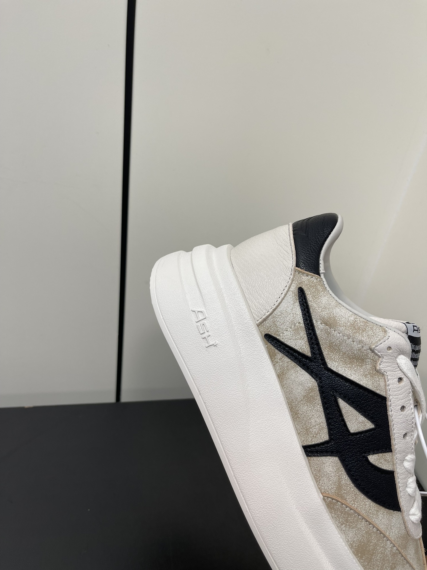 Hermes Female Sneakers Breathable M-s