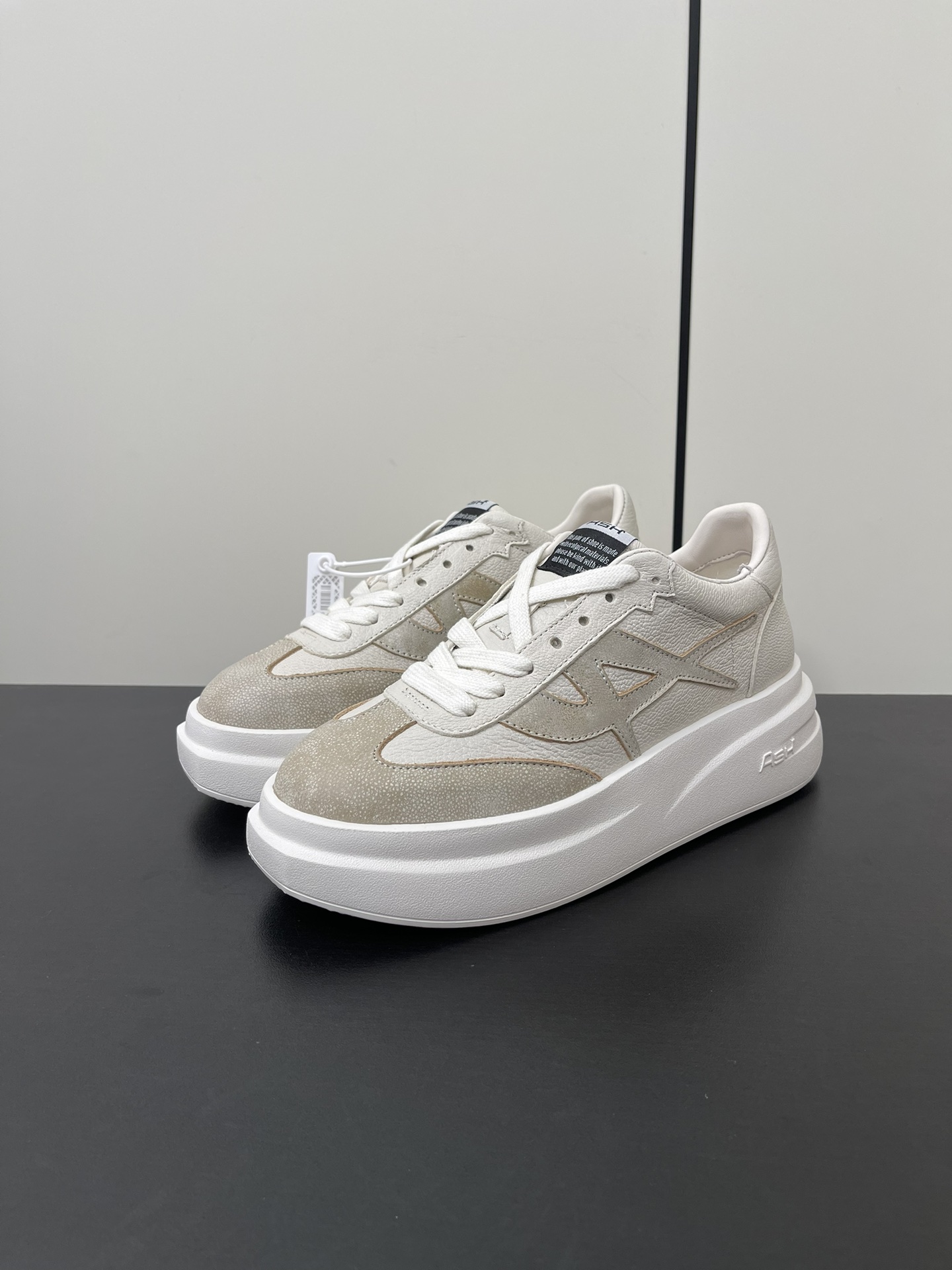 Hermes Female Sneakers Breathable M-s