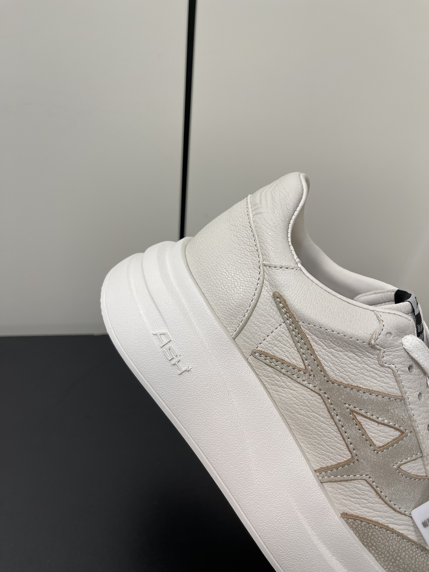 Hermes Female Sneakers Breathable M-s