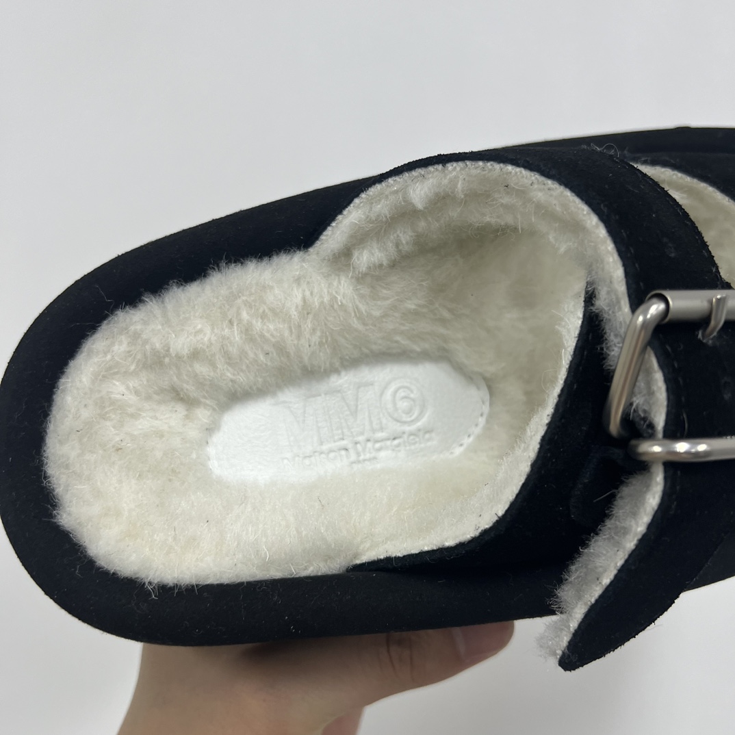 Basic Shoes M