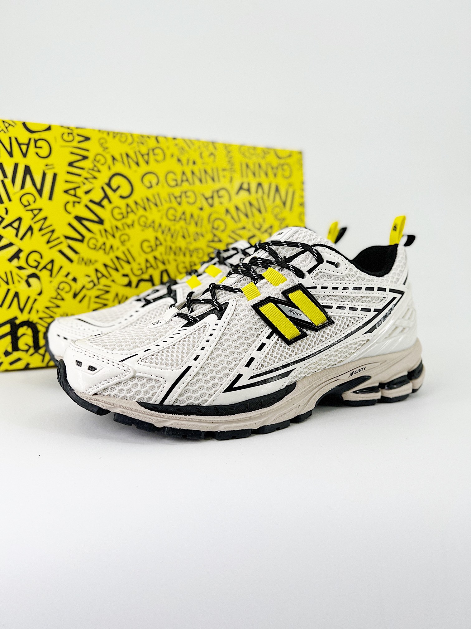 New Balance Basic Shoes Breathable M-l