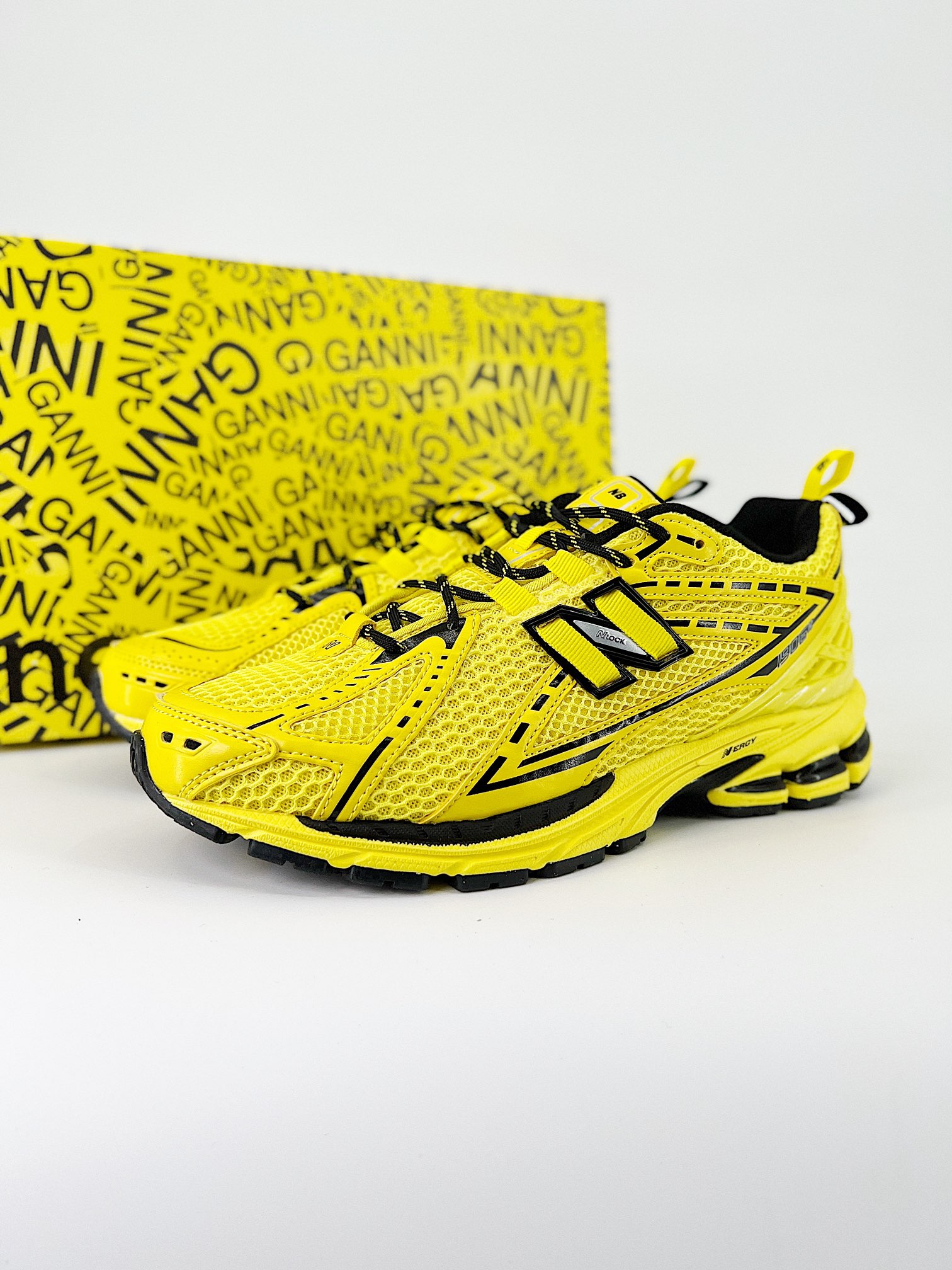 New Balance Basic Shoes Breathable M-l