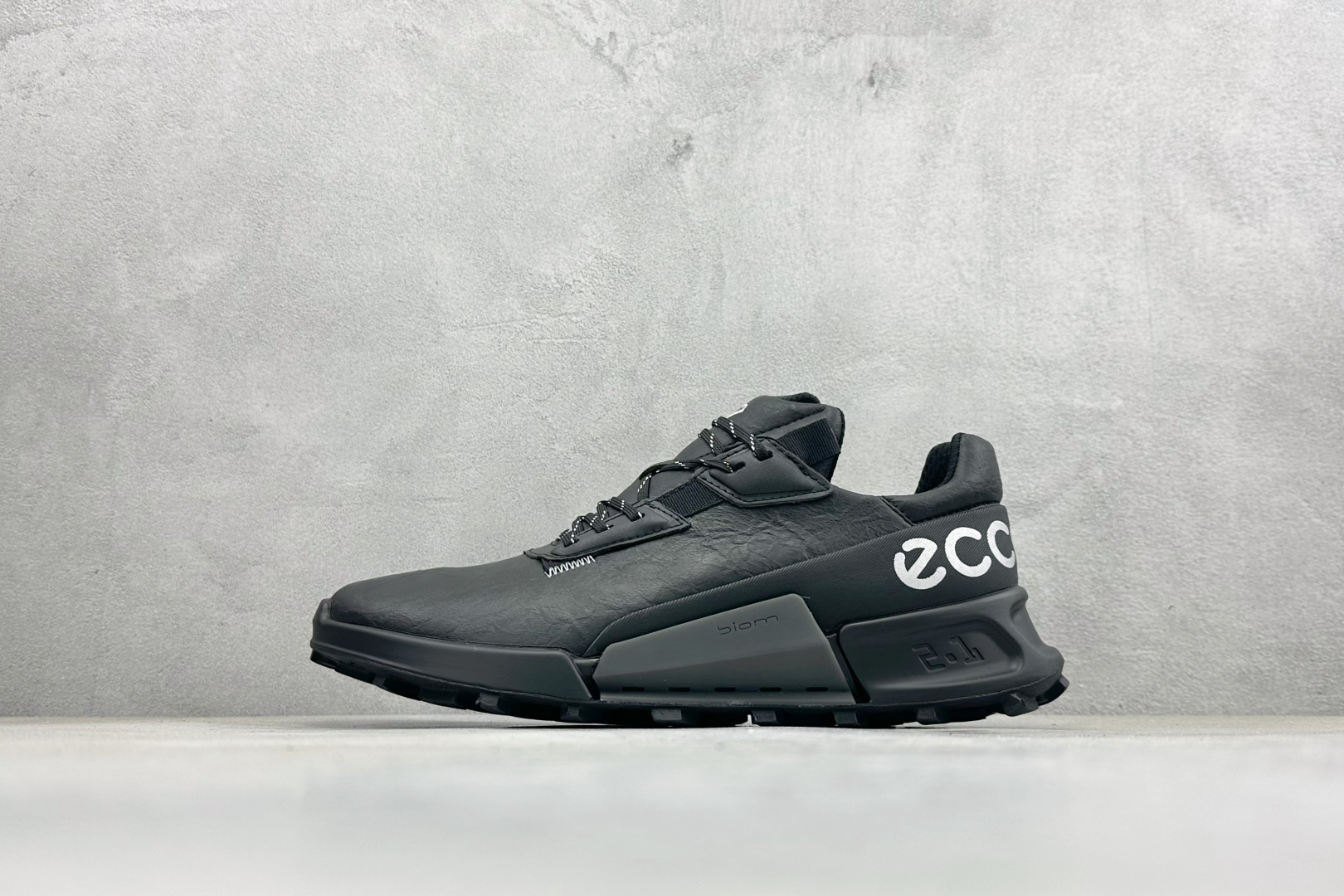 Basic Shoes Breathable M
