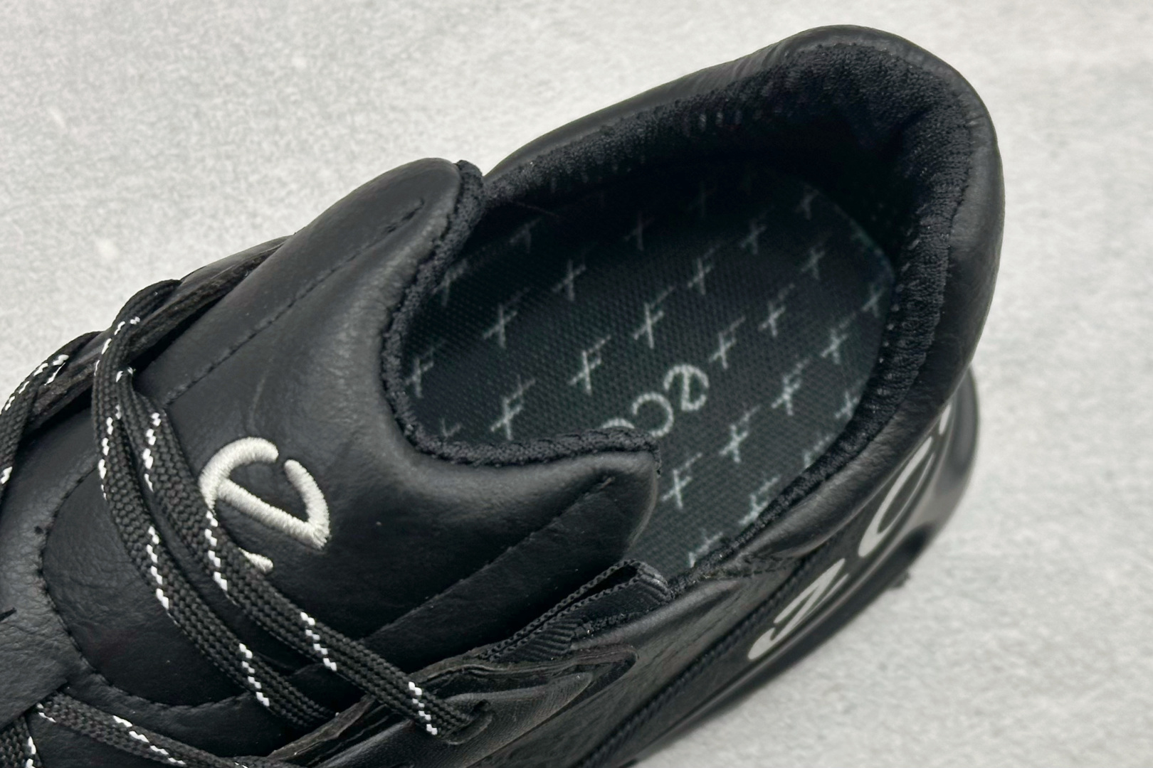 Basic Shoes Breathable M