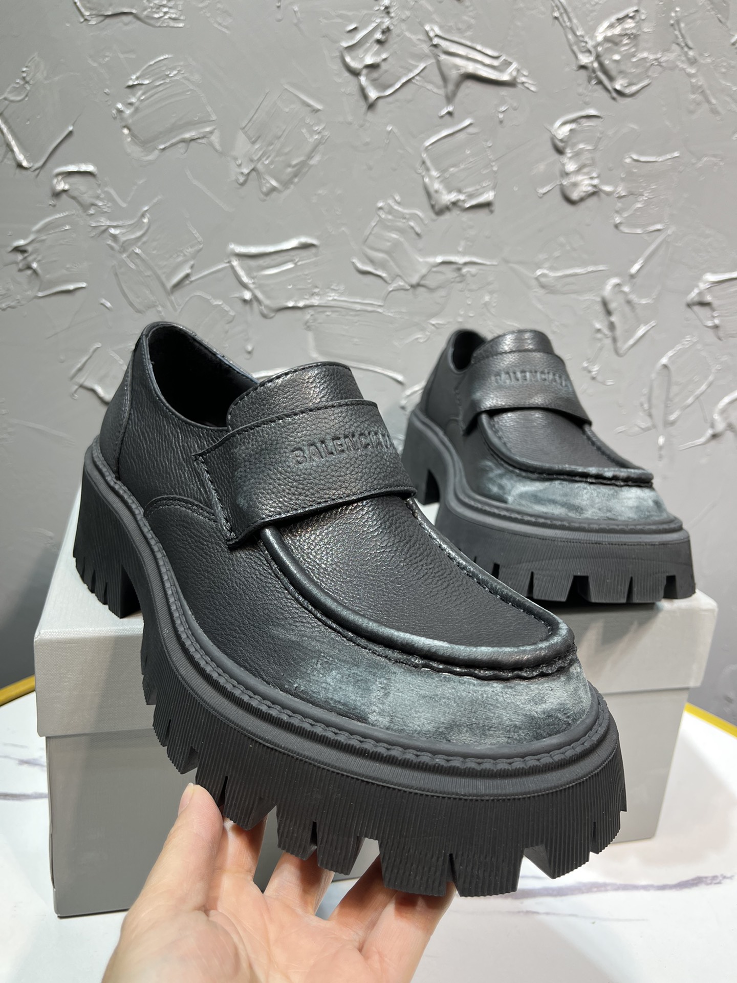 Balenciaga Loafers Cow Leather M-l