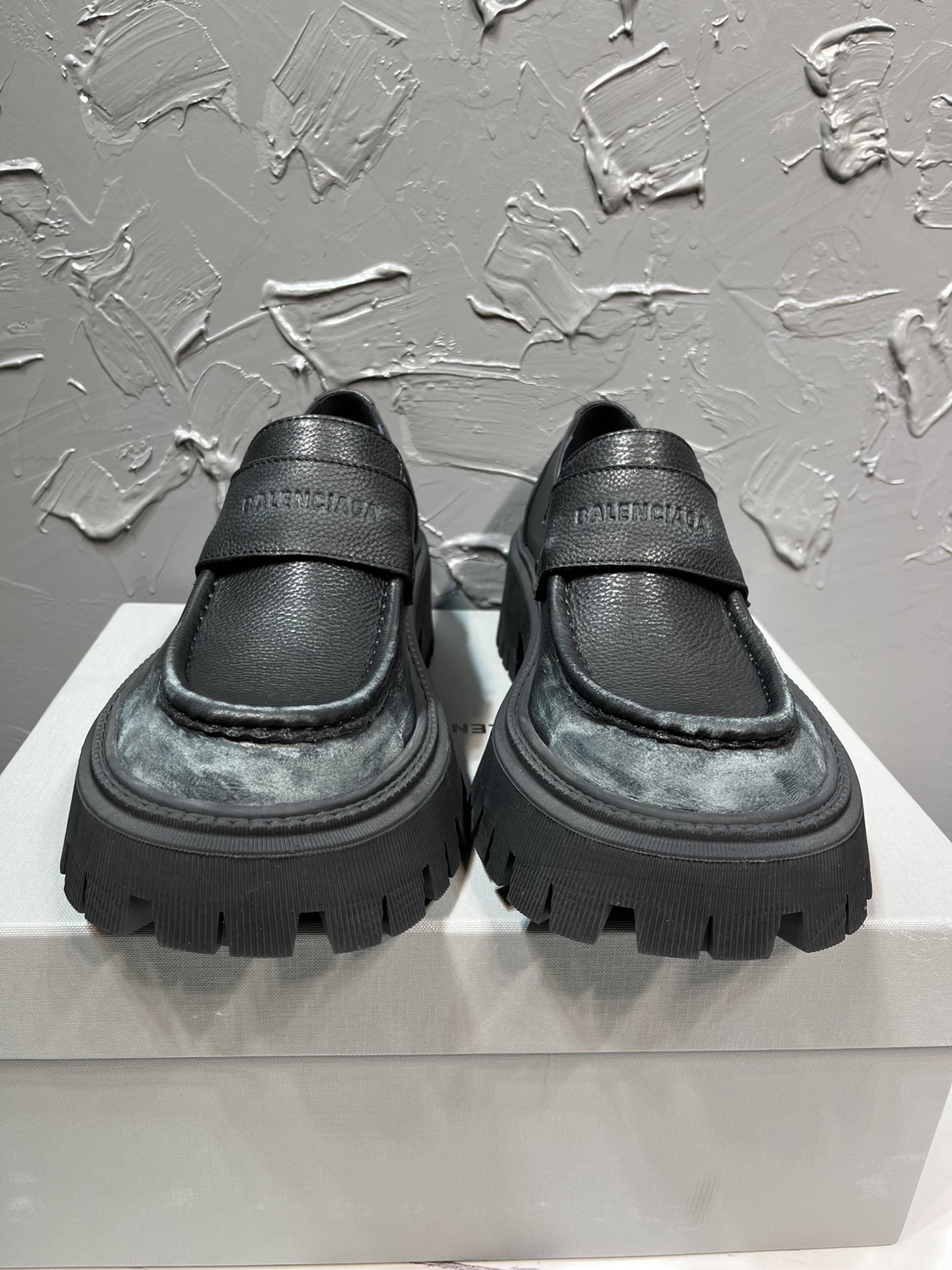 Balenciaga Loafers Cow Leather M-l