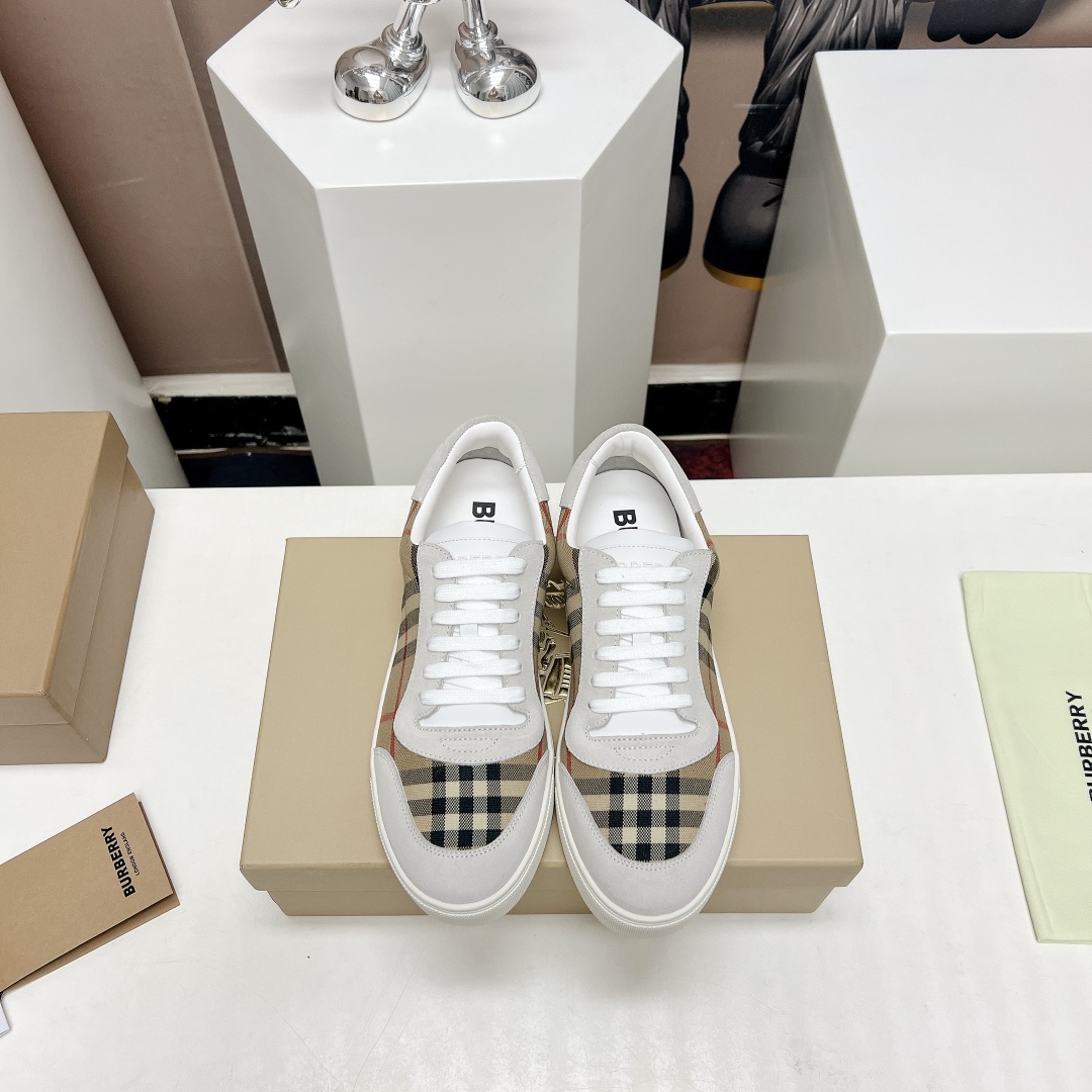 Burberry Male Sneakers M-s