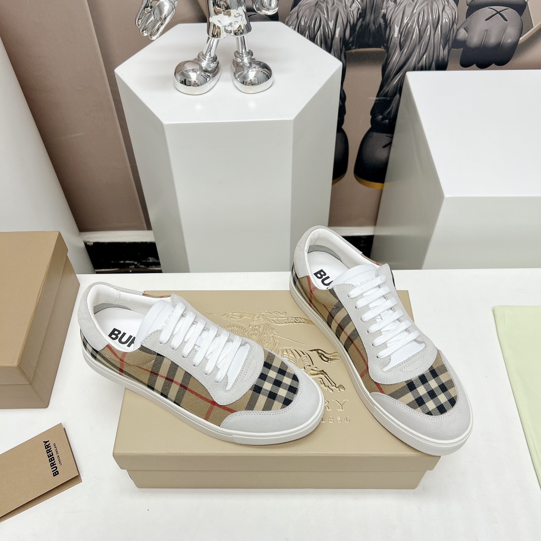 Burberry Male Sneakers M-s