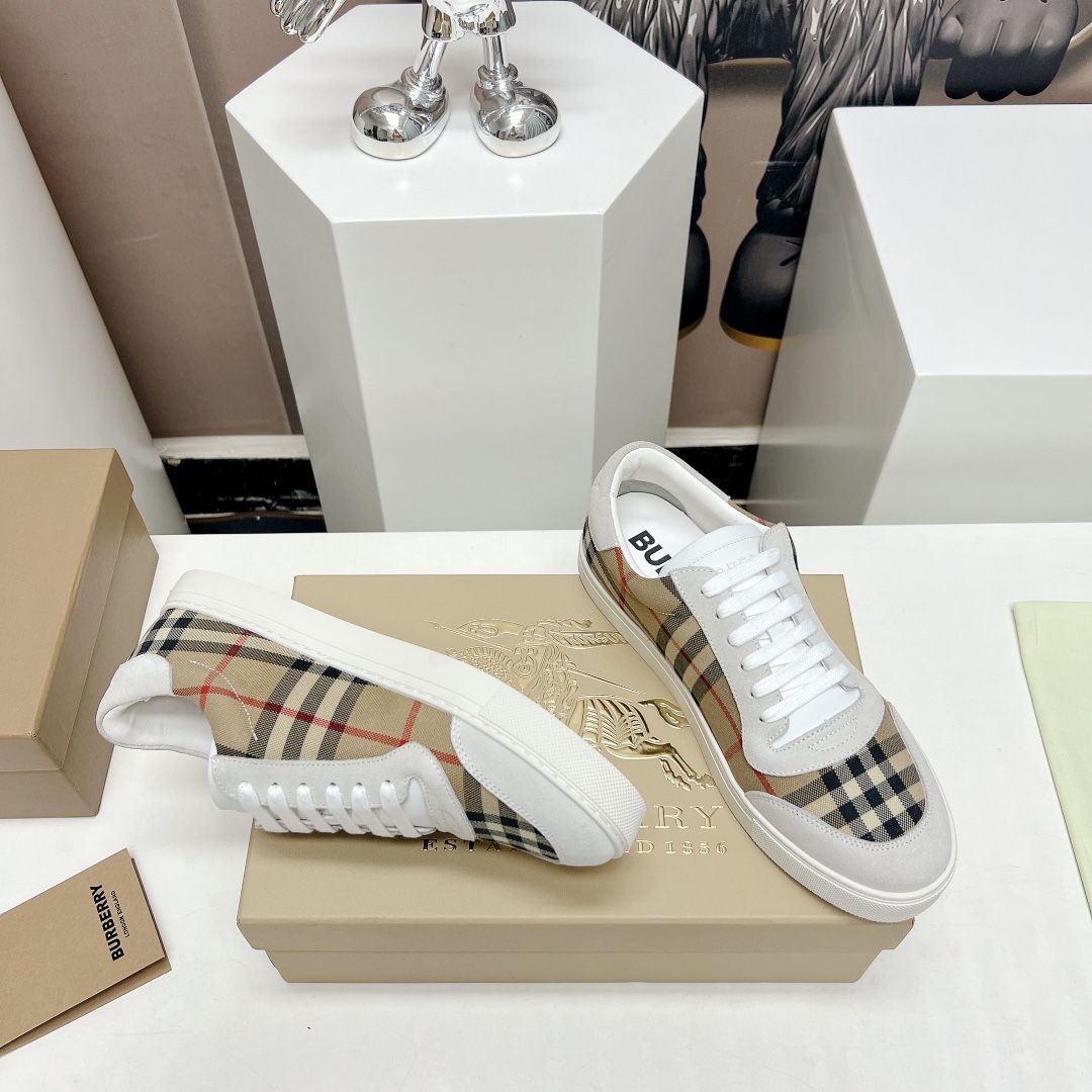 Burberry Male Sneakers M-s