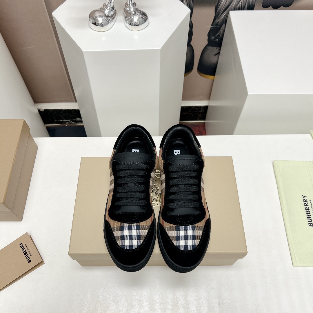 Burberry Male Sneakers M-s
