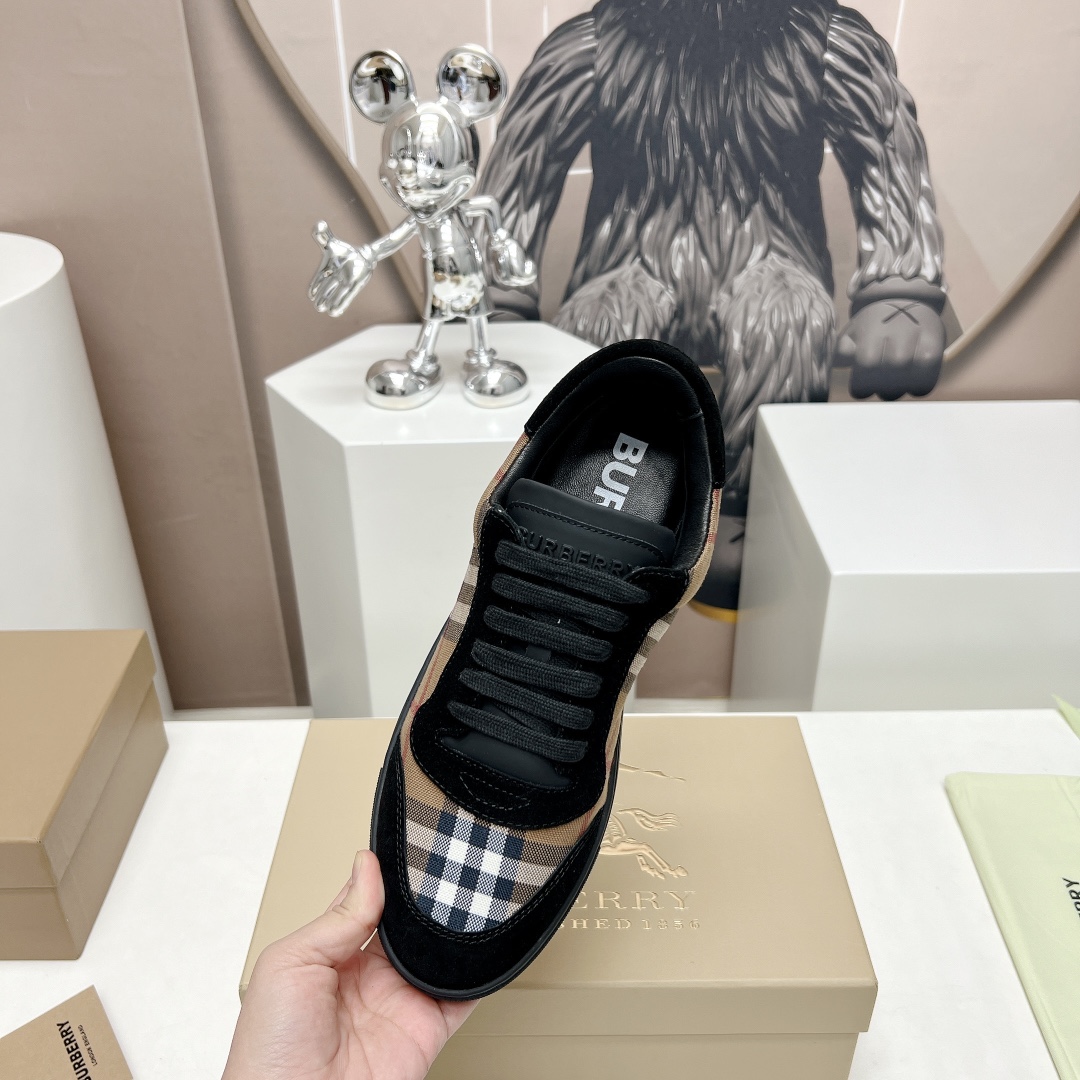 Burberry Male Sneakers M-s