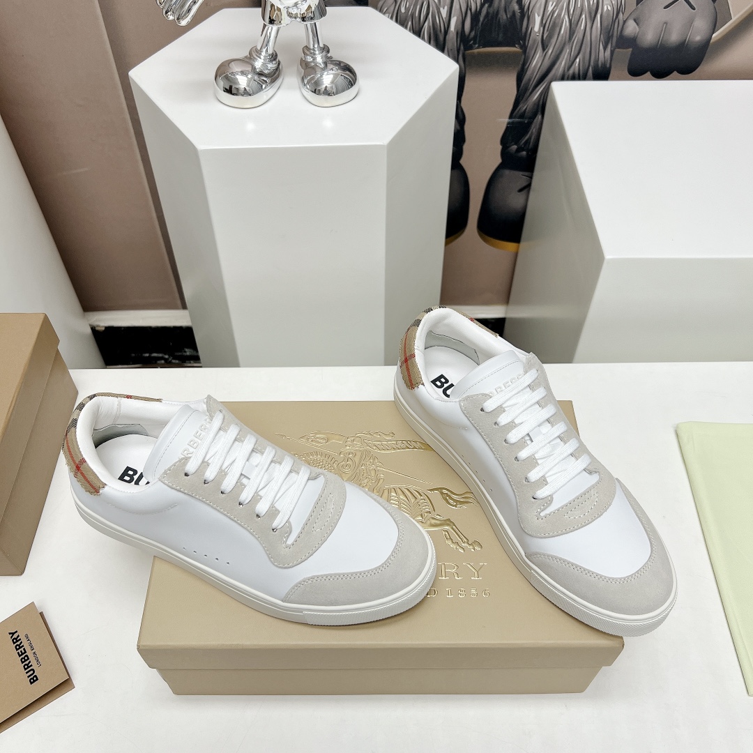 Burberry Male Sneakers M-s