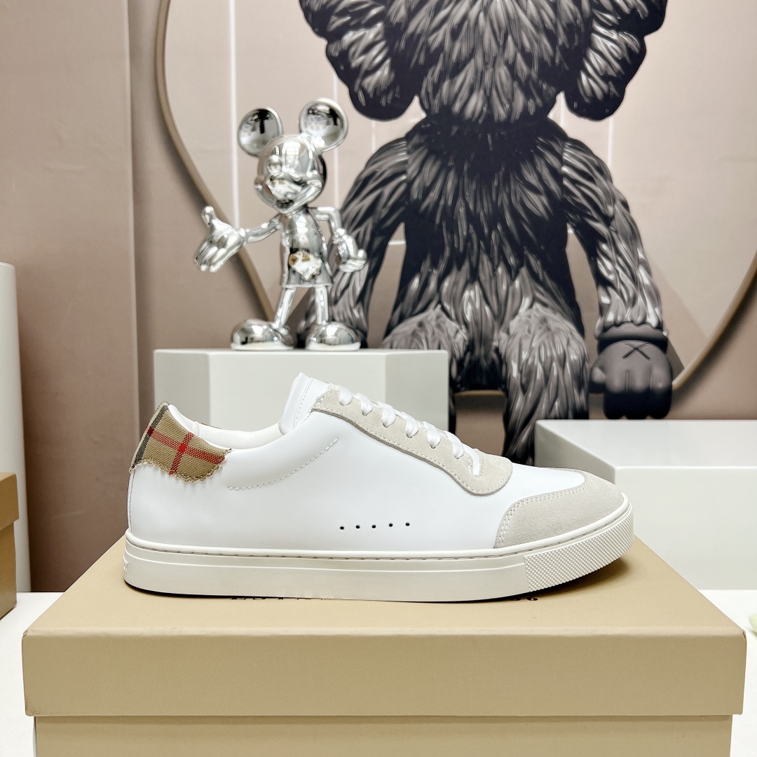 Burberry Male Sneakers M-s