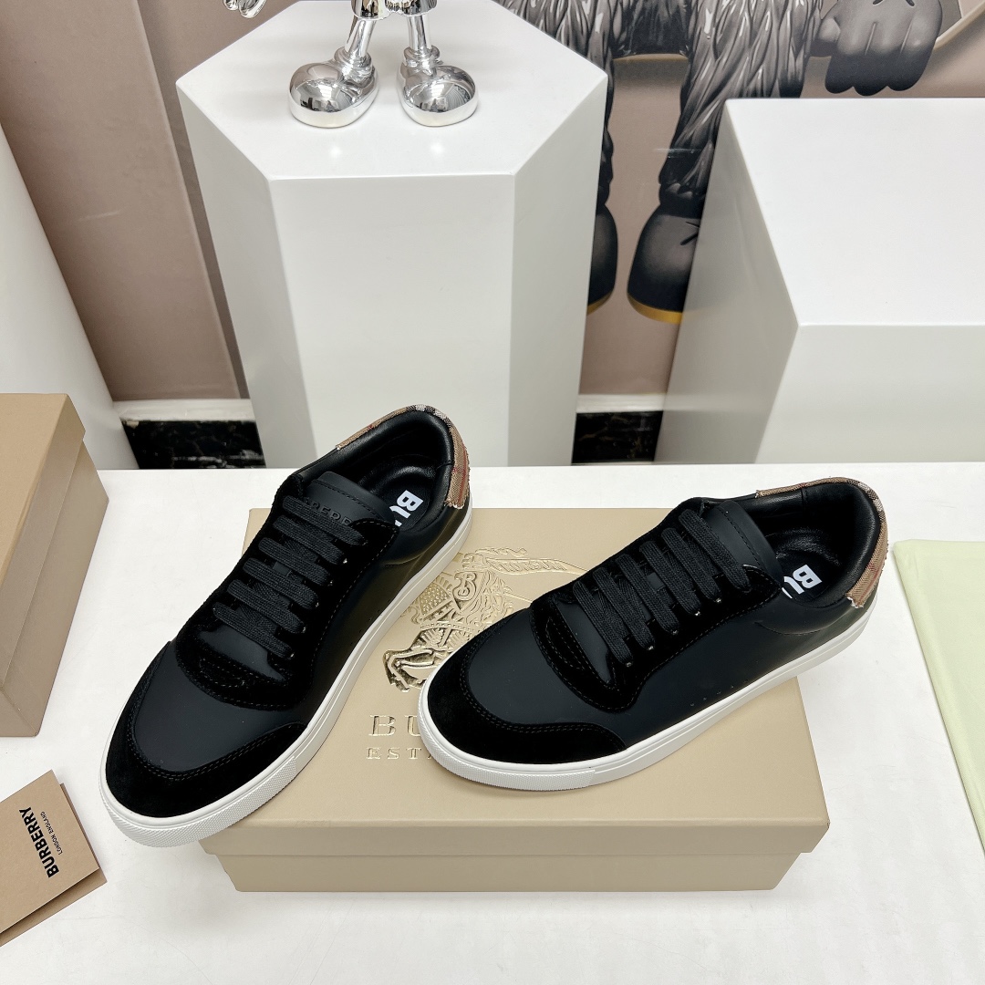 Burberry Male Sneakers M-s