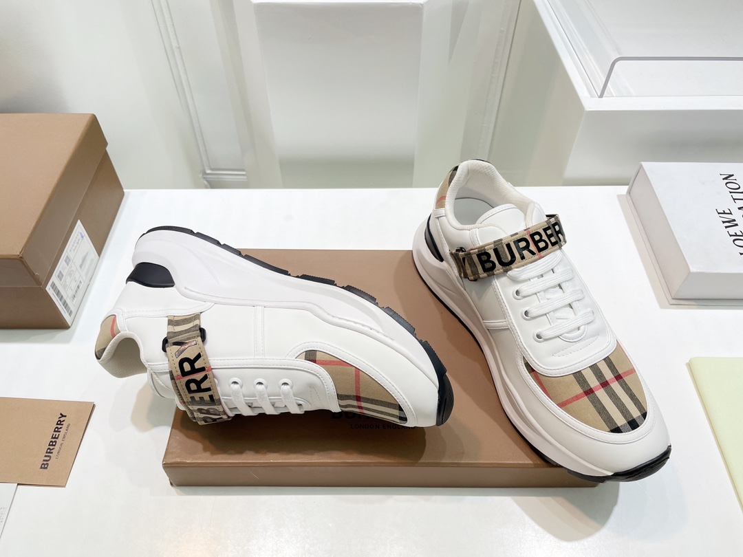 Burberry Male Sneakers Breathable M-s