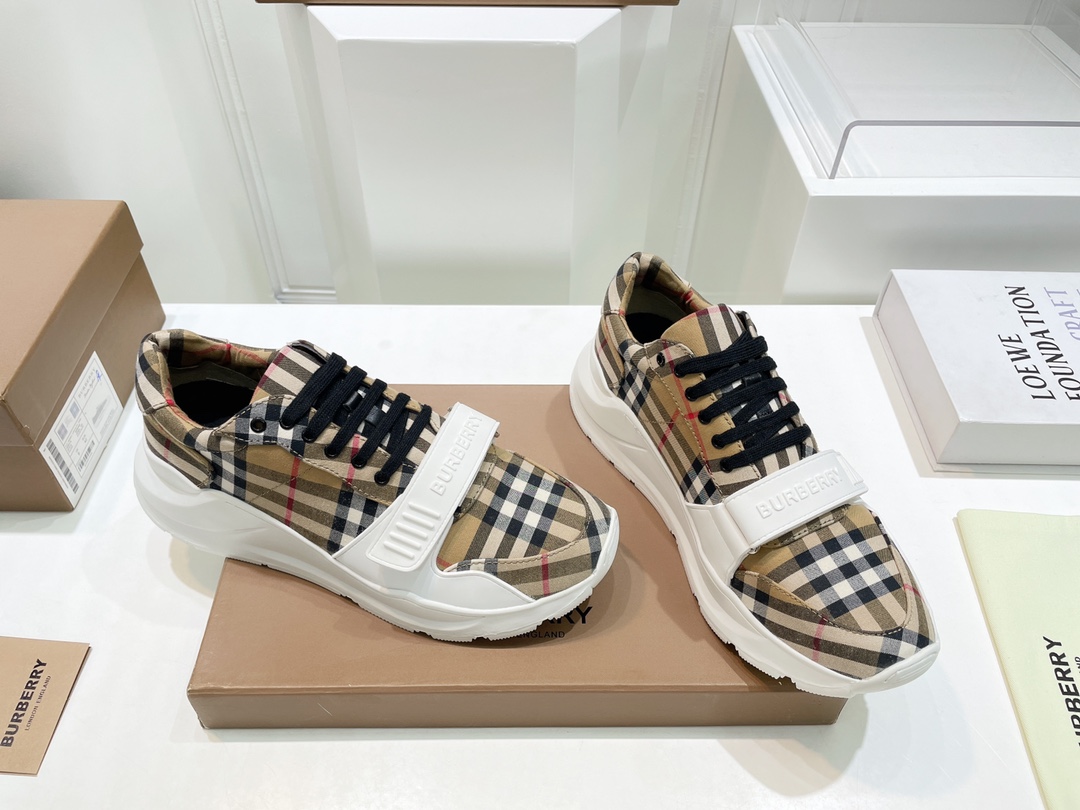 Burberry Male Sneakers Breathable M-s