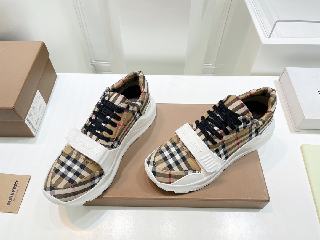 Burberry Male Sneakers Breathable M-s