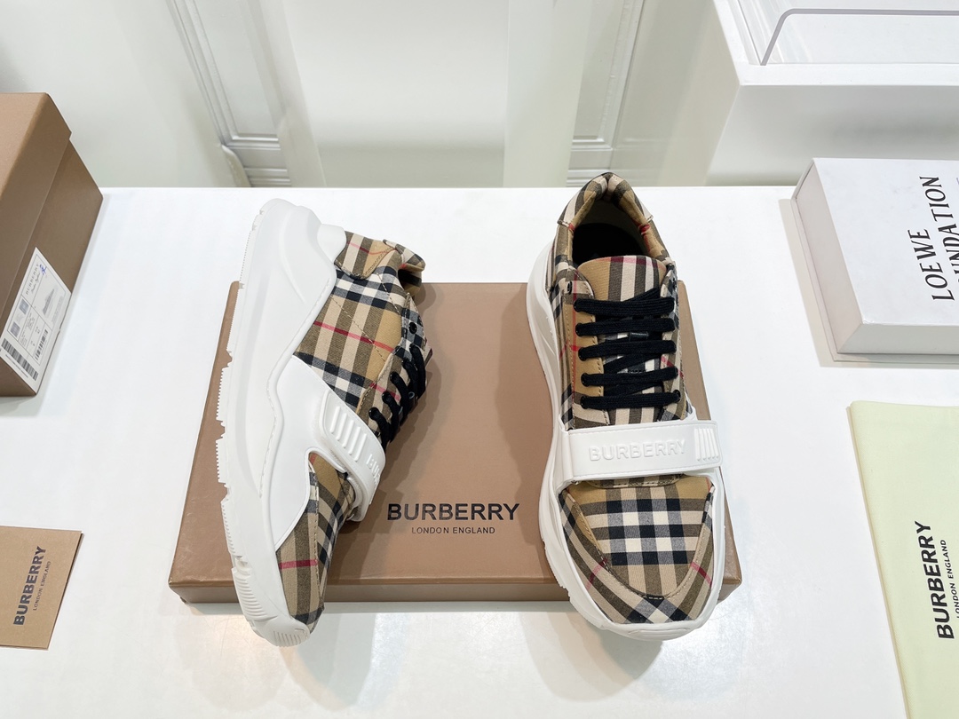 Burberry Male Sneakers Breathable M-s