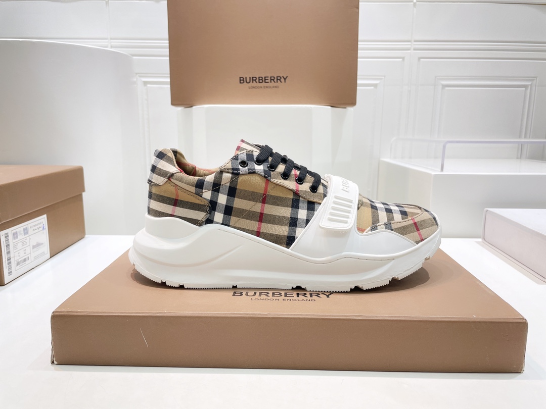 Burberry Male Sneakers Breathable M-s