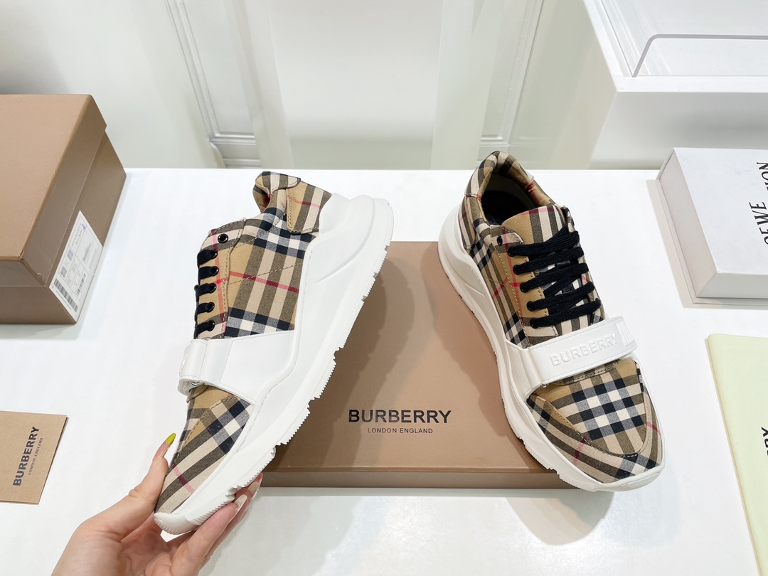 Burberry Male Sneakers Breathable M-s