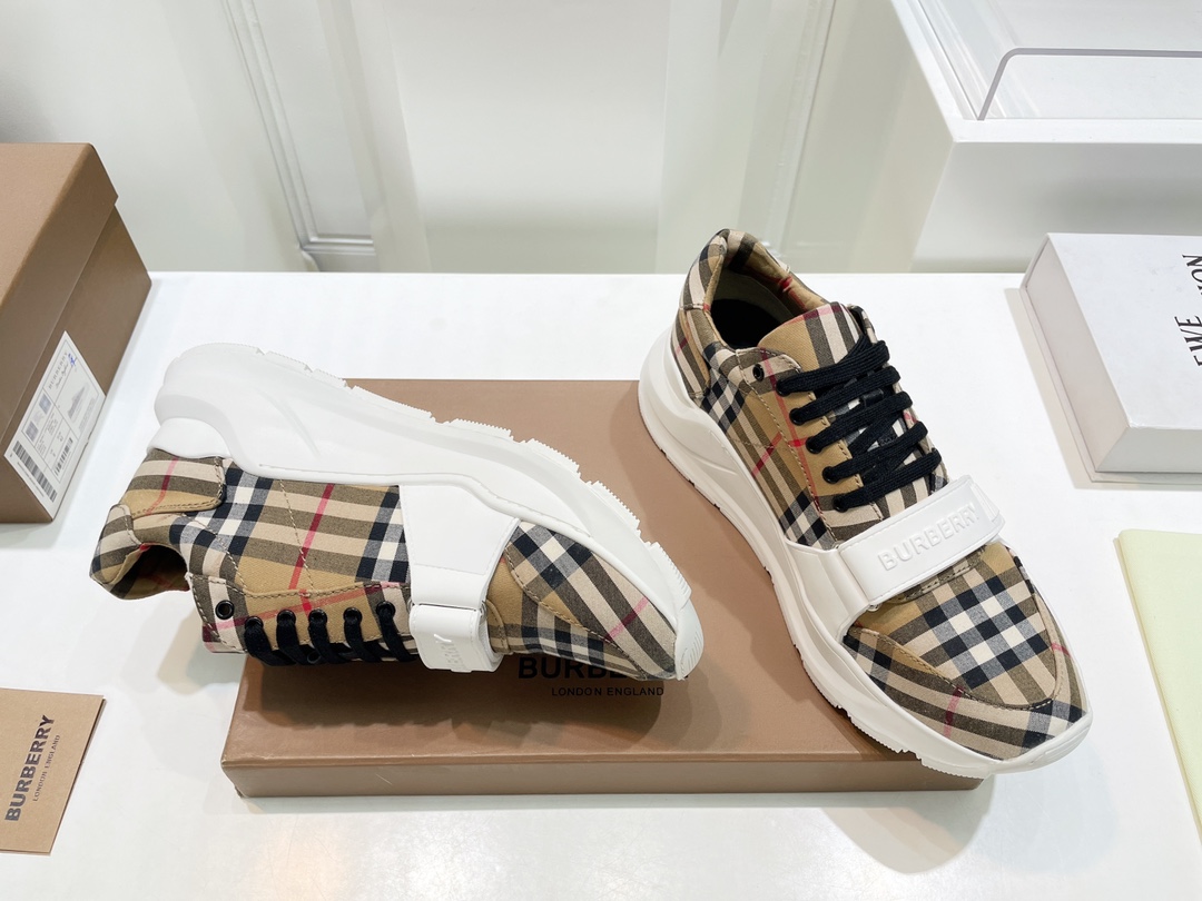 Burberry Male Sneakers Breathable M-s