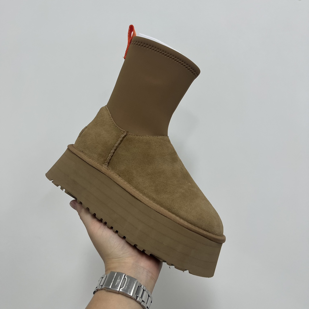 Ugg Basic Shoes