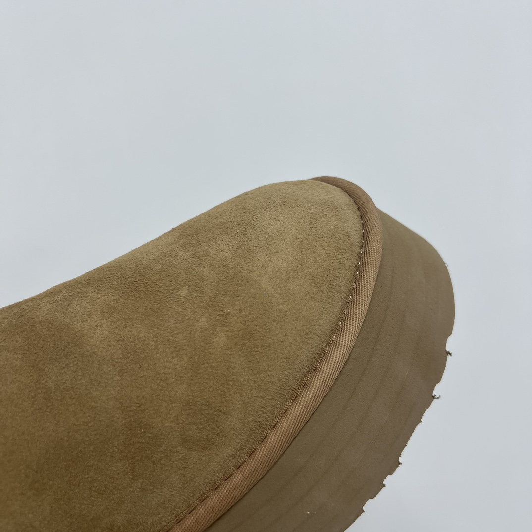 Ugg Basic Shoes