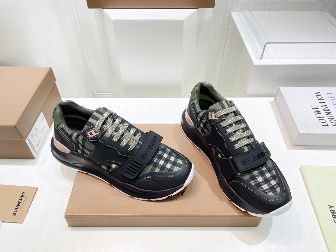 Burberry Male Sneakers Breathable M-s