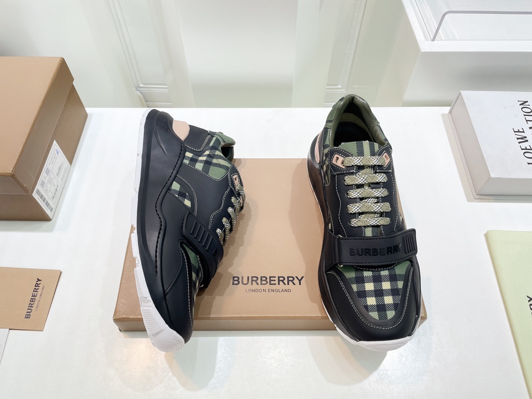 Burberry Male Sneakers Breathable M-s