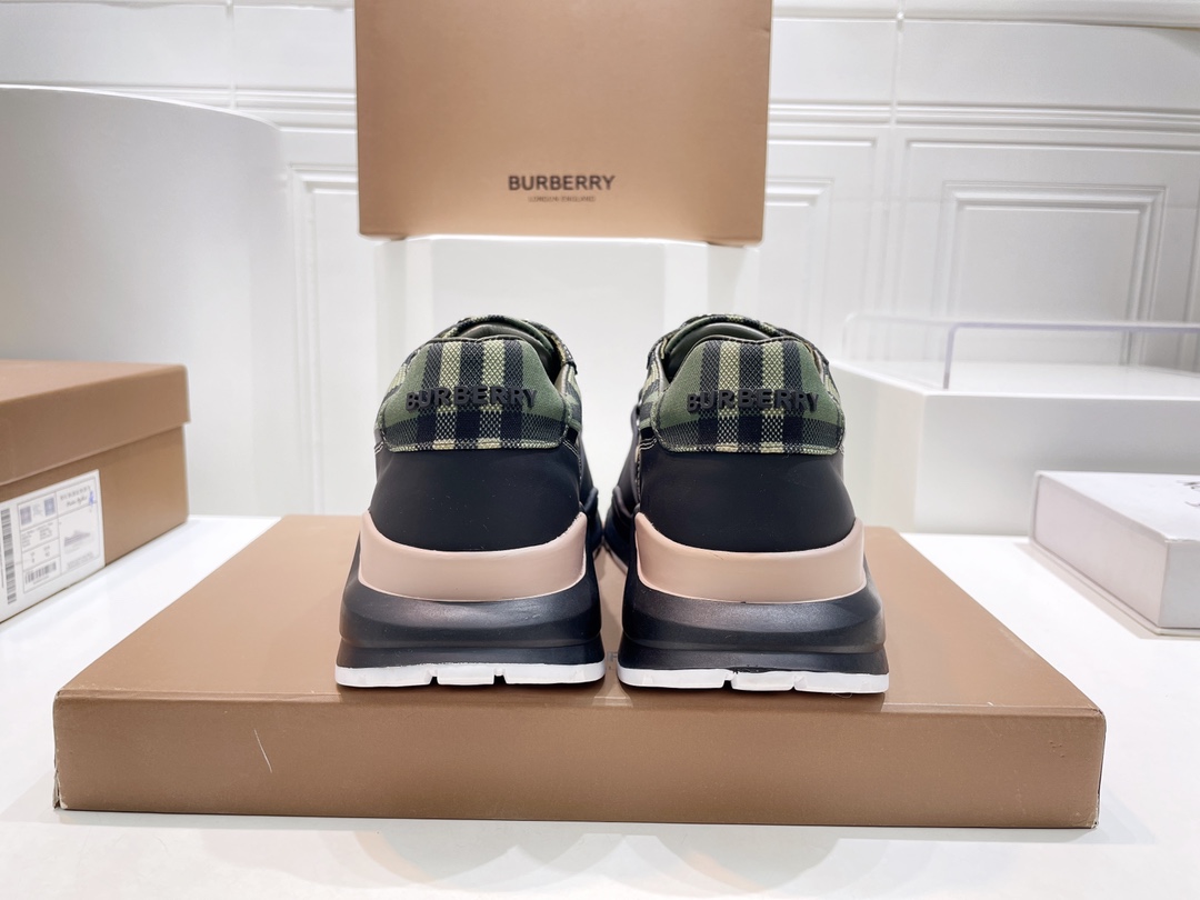 Burberry Male Sneakers Breathable M-s