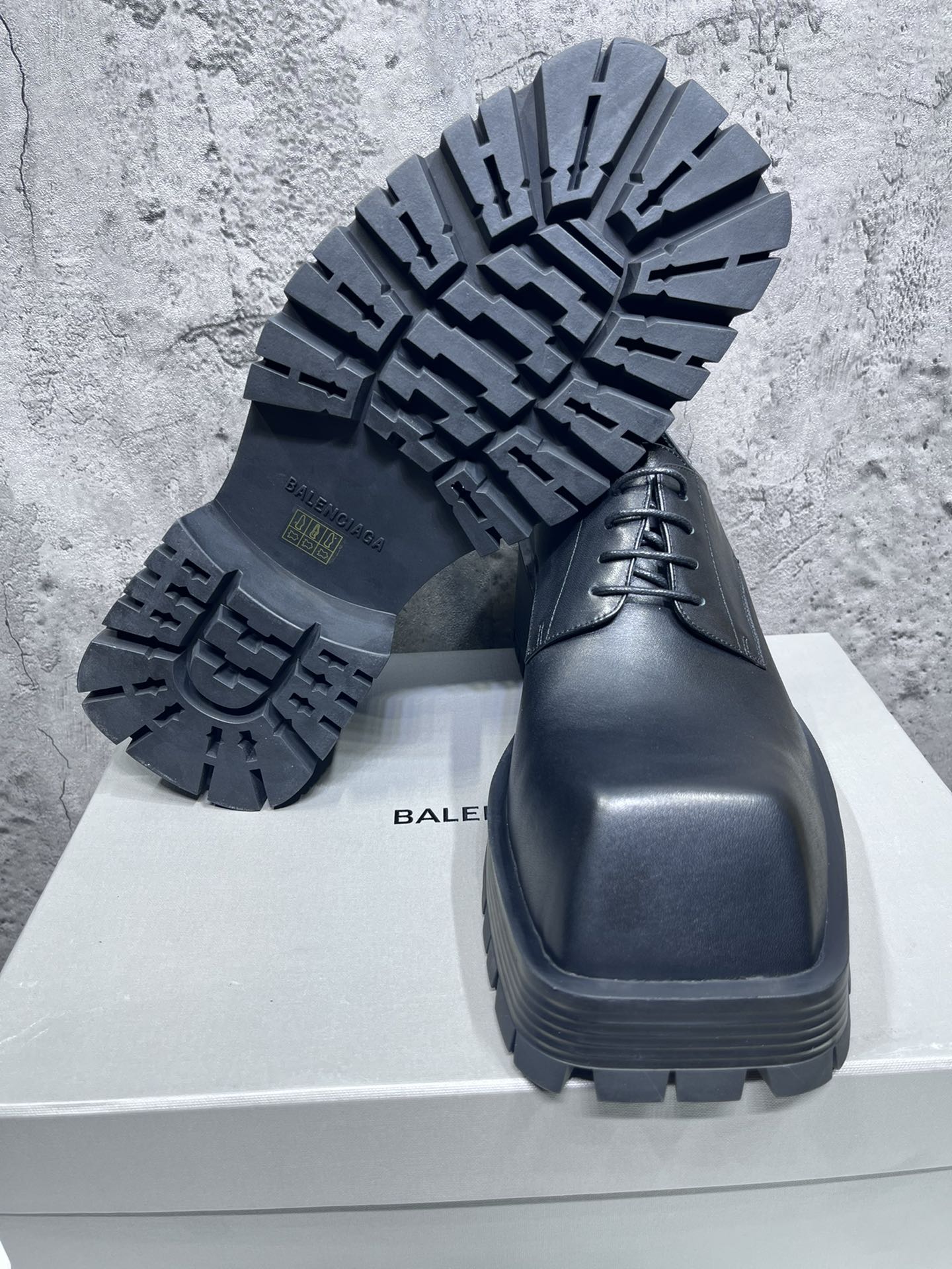 Male Basic Shoes M