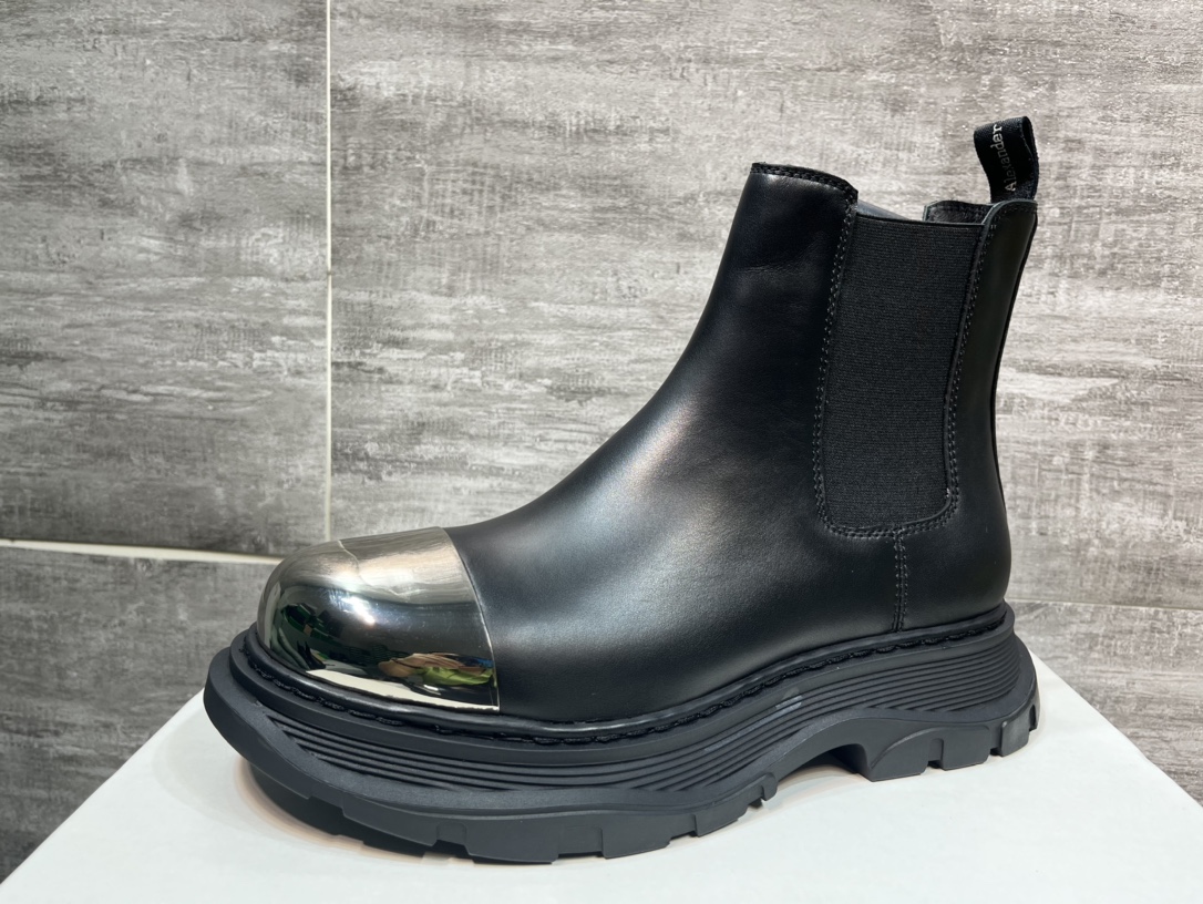 Male Basic Shoes White M