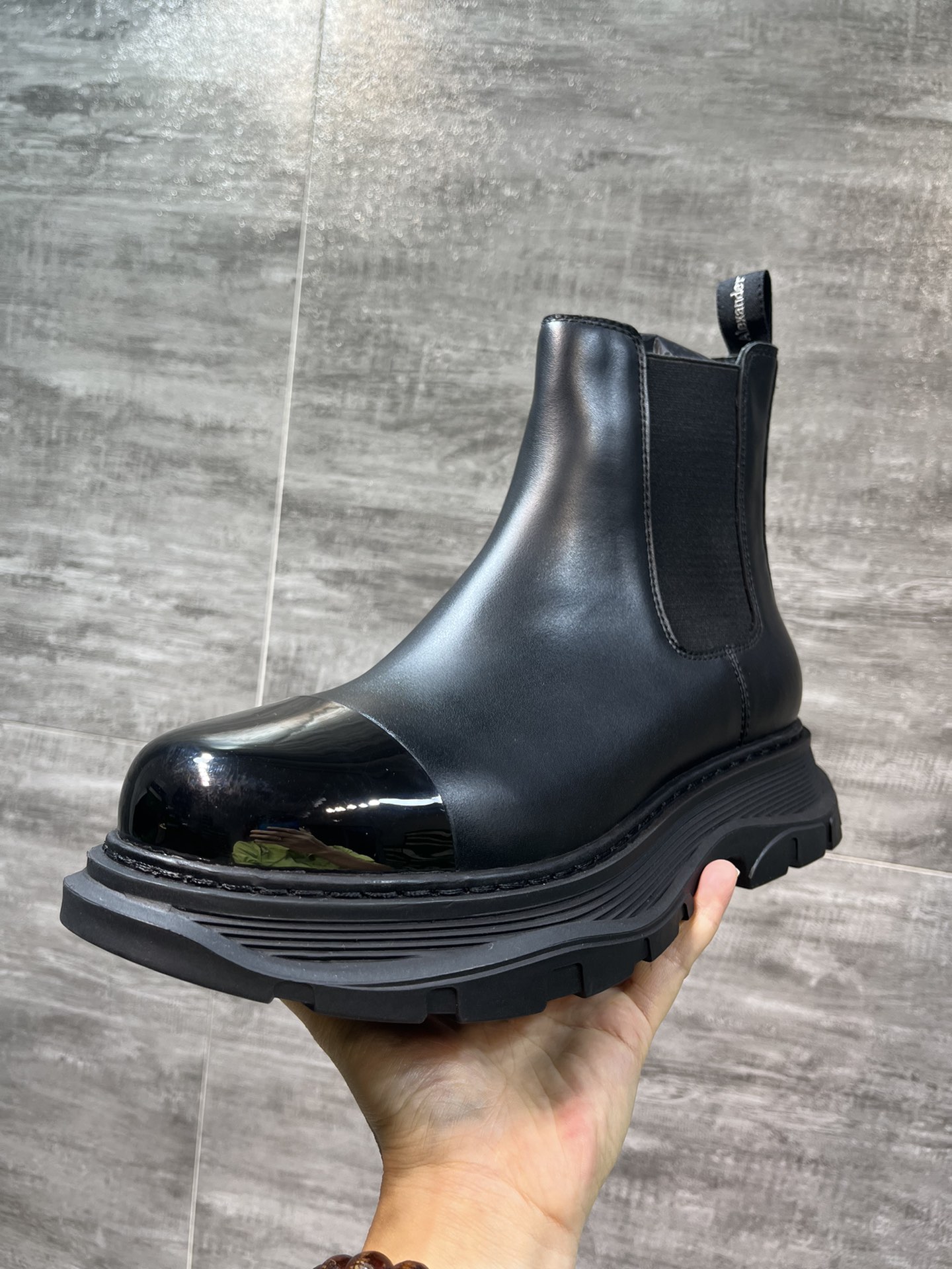 Male Basic Shoes White M