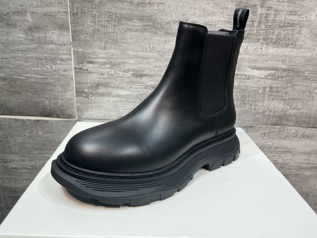 Male Basic Shoes White M