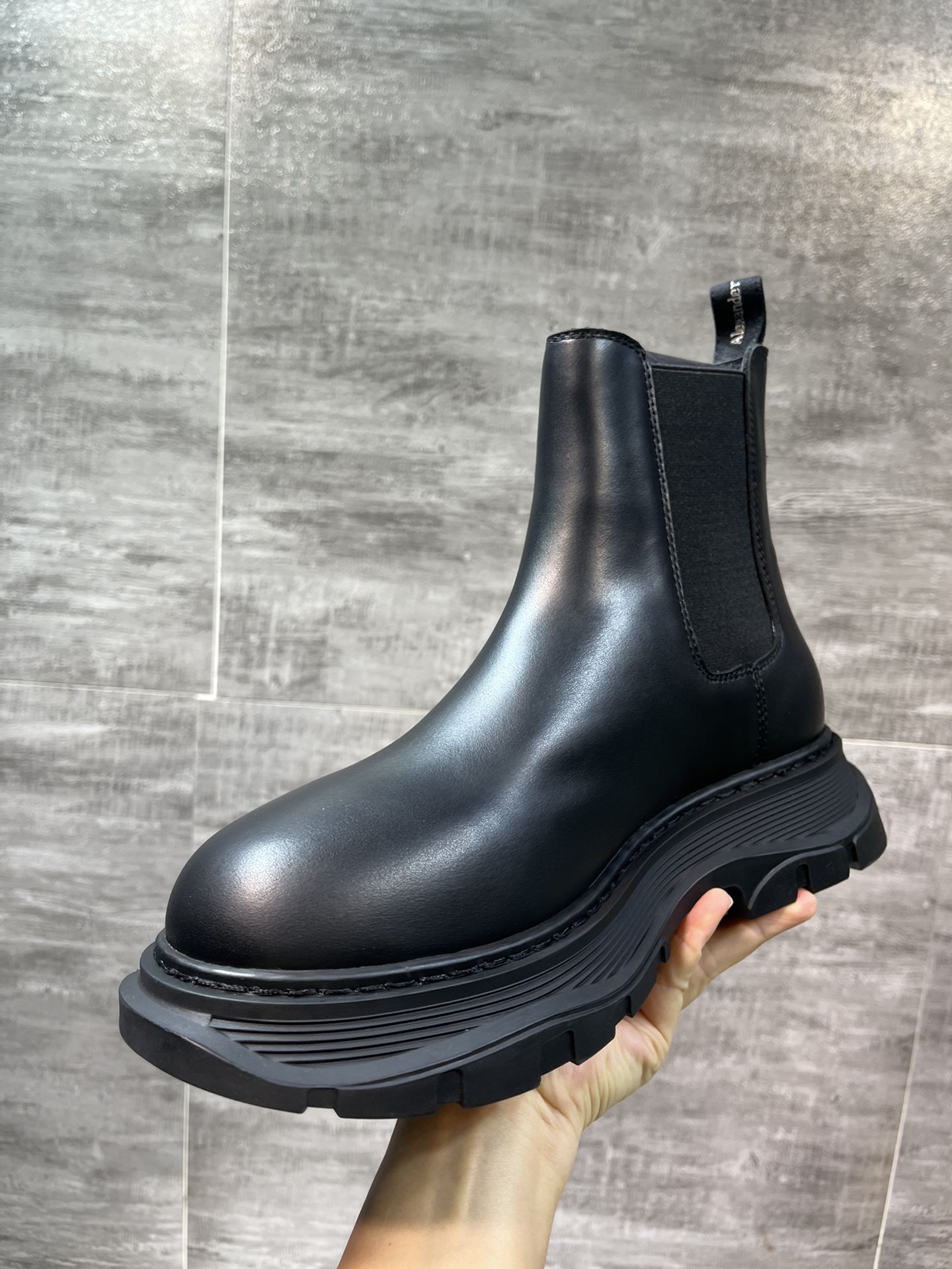 Male Basic Shoes White M