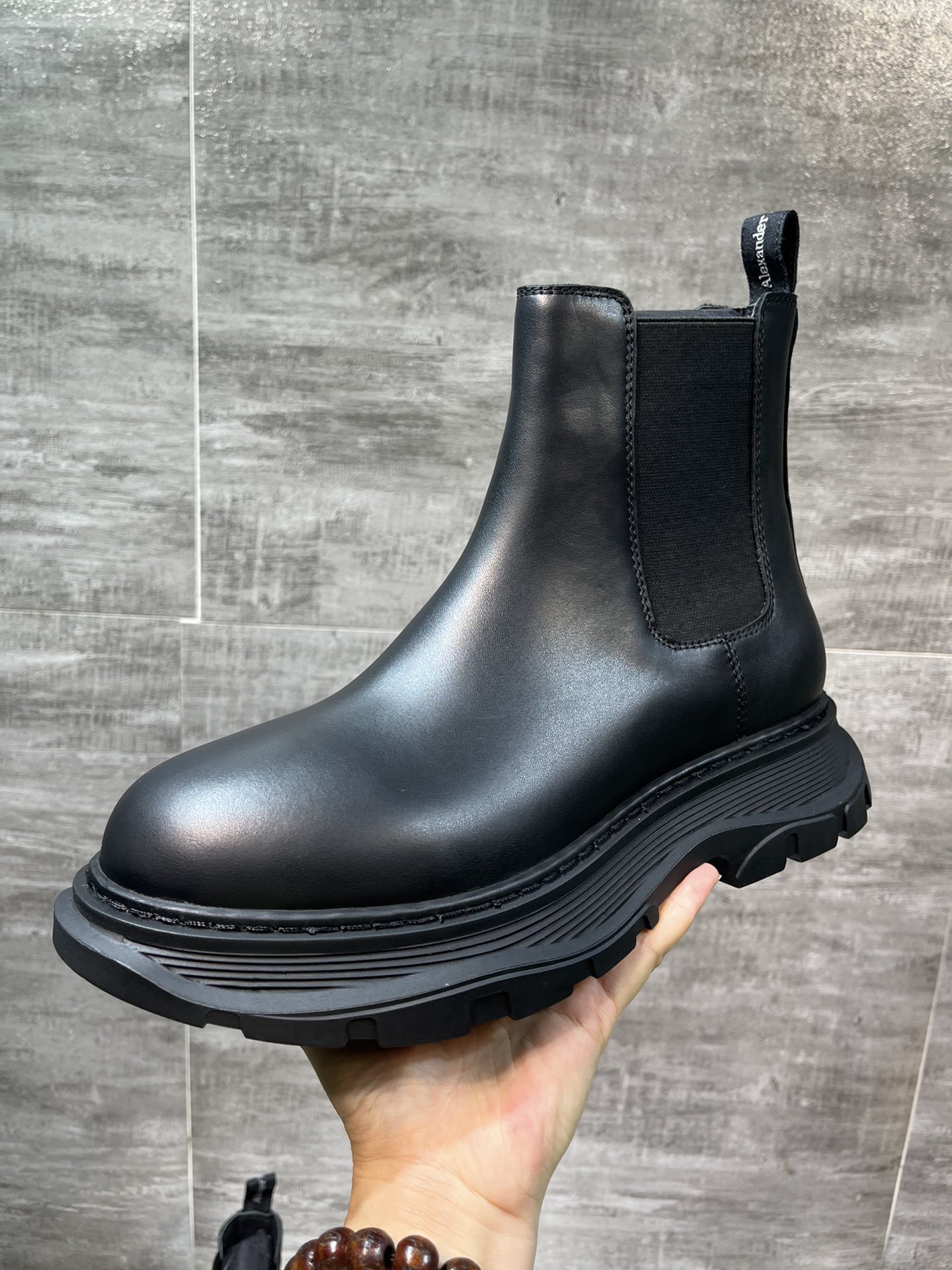 Male Basic Shoes White M