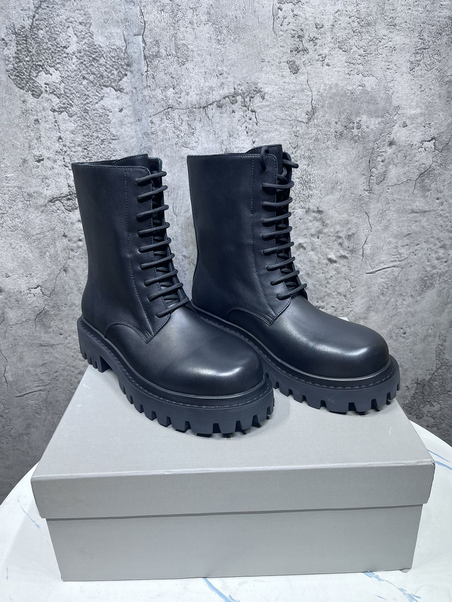 Balenciaga Female Basic Shoes 46-l-s