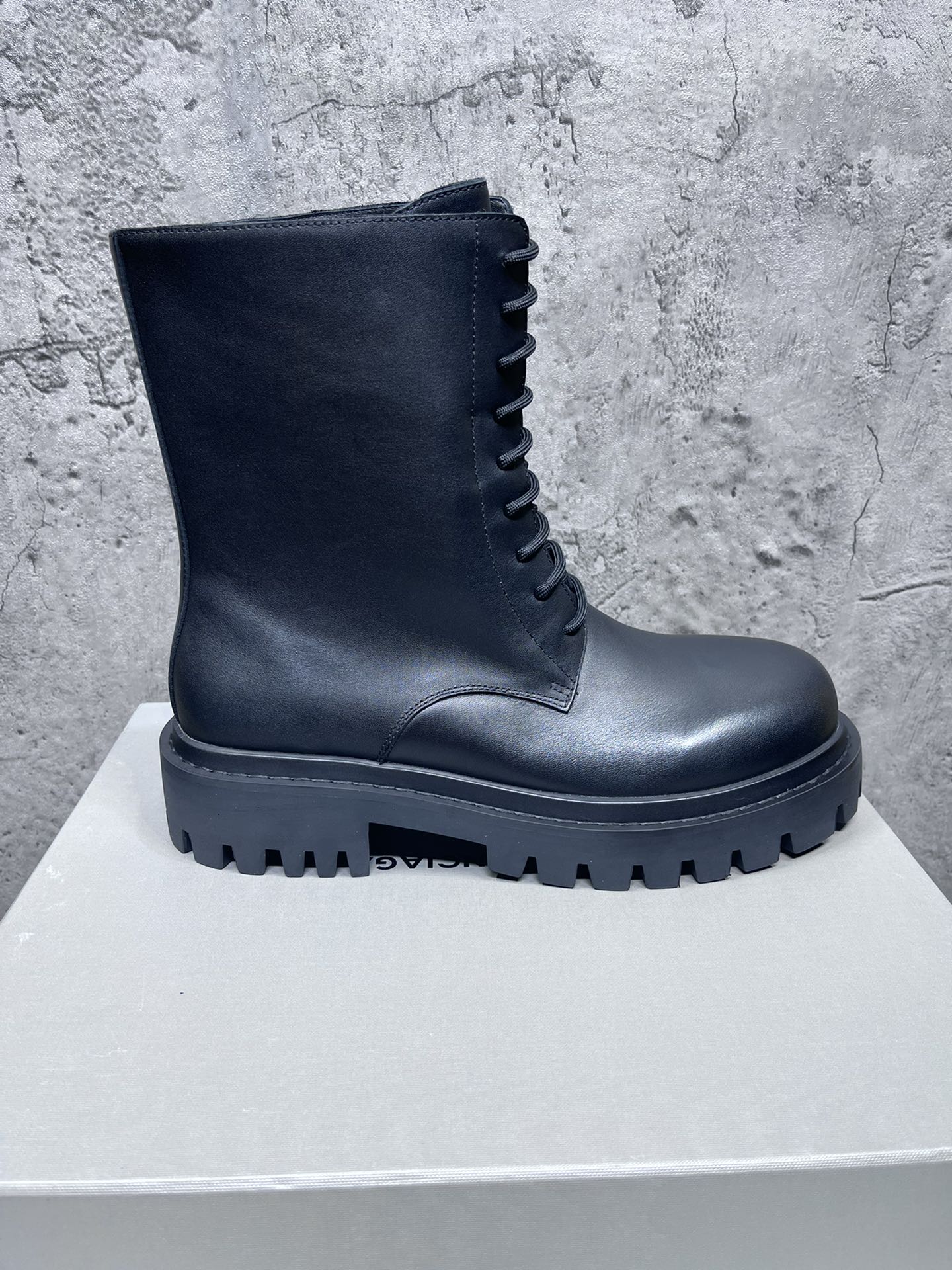 Balenciaga Female Basic Shoes 46-l-s