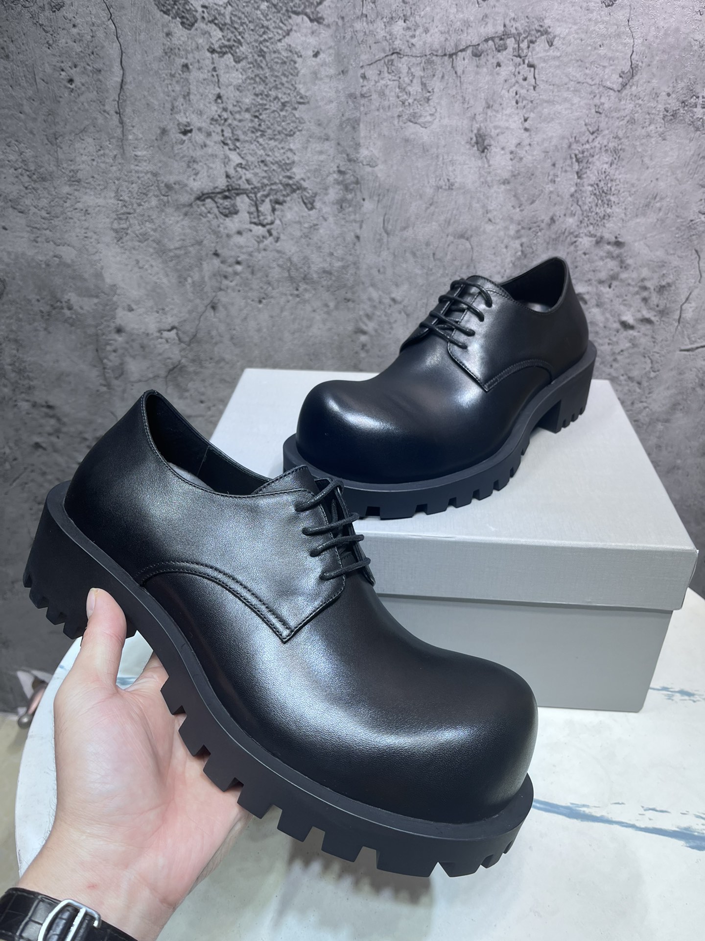 Balenciaga Leather Shoes Cow Leather M-l