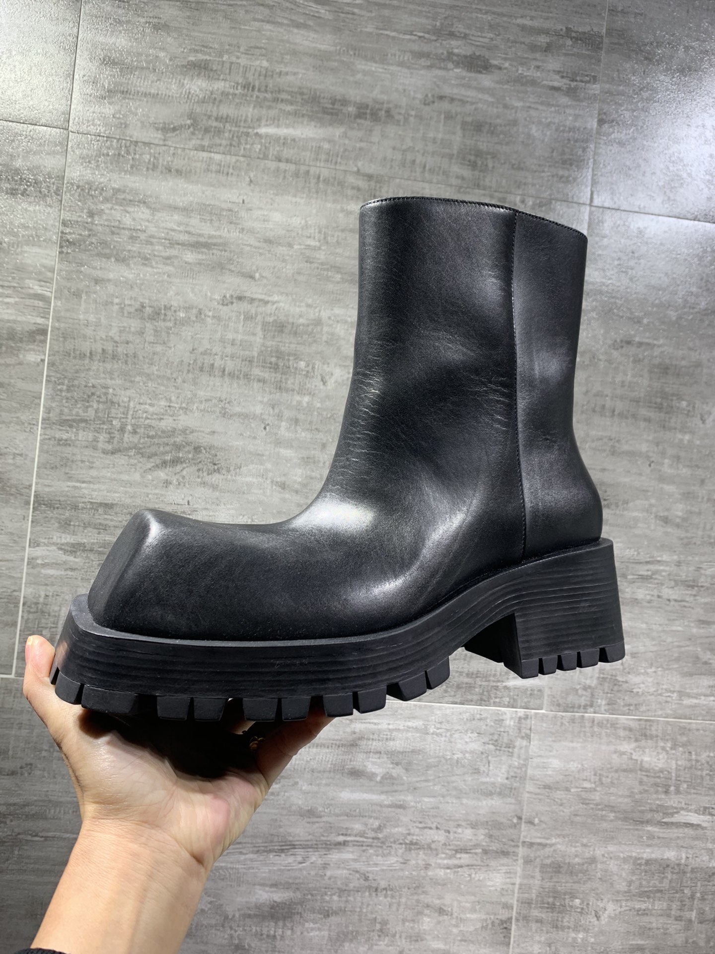 Balenciaga Male Basic Shoes M-l