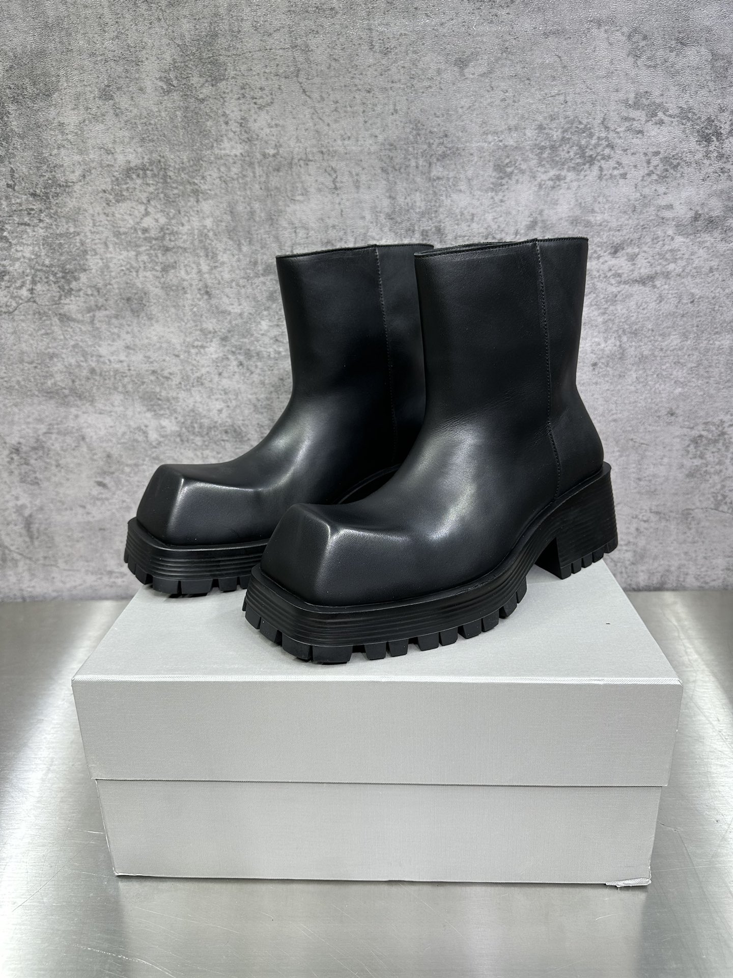 Male Basic Shoes M