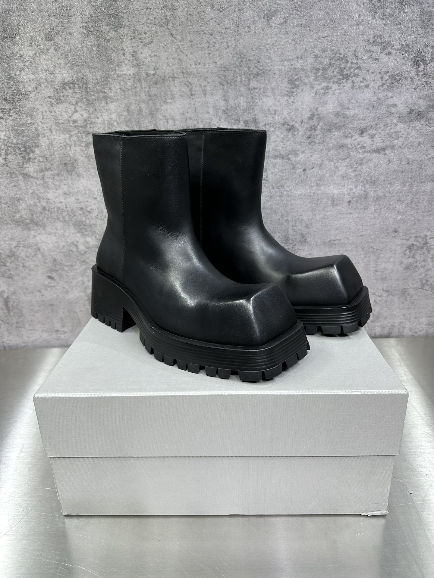 Male Basic Shoes M