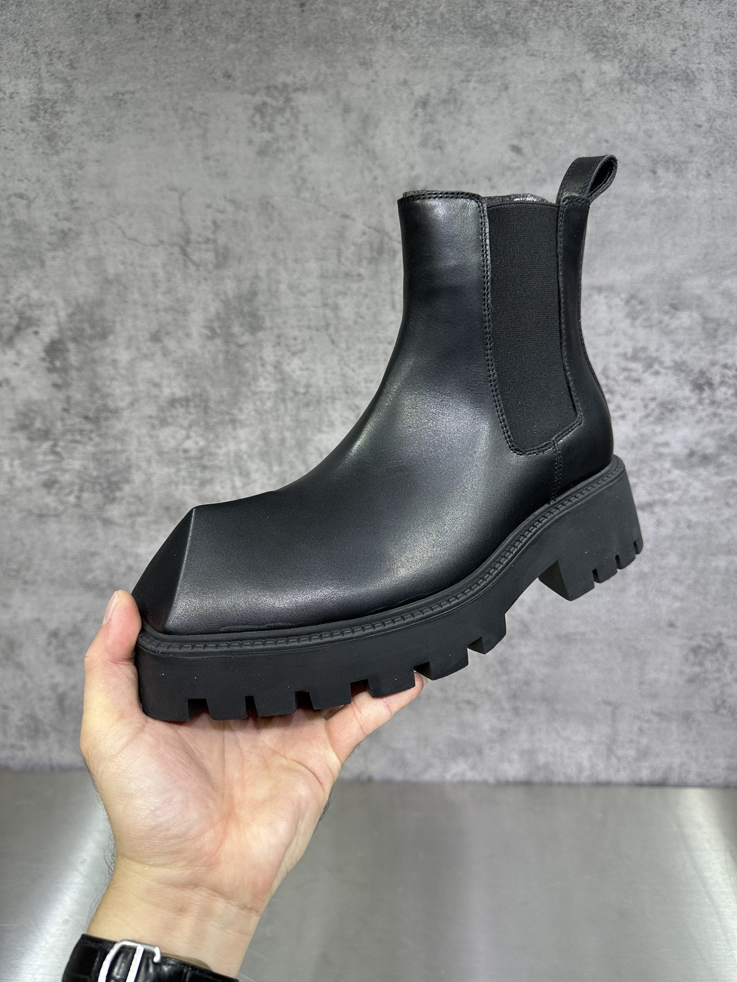 Male Basic Shoes 46